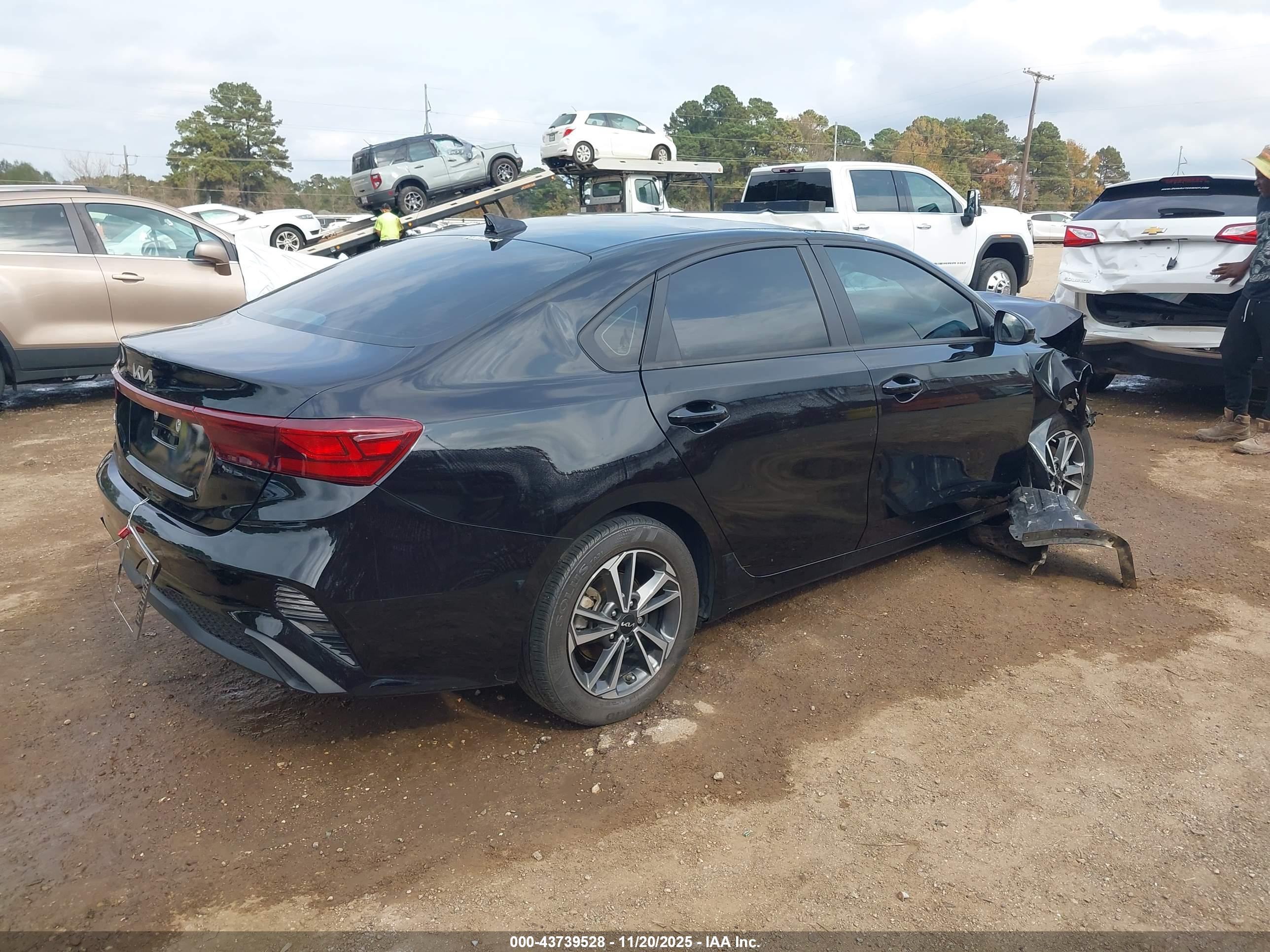KIA FORTE image 4