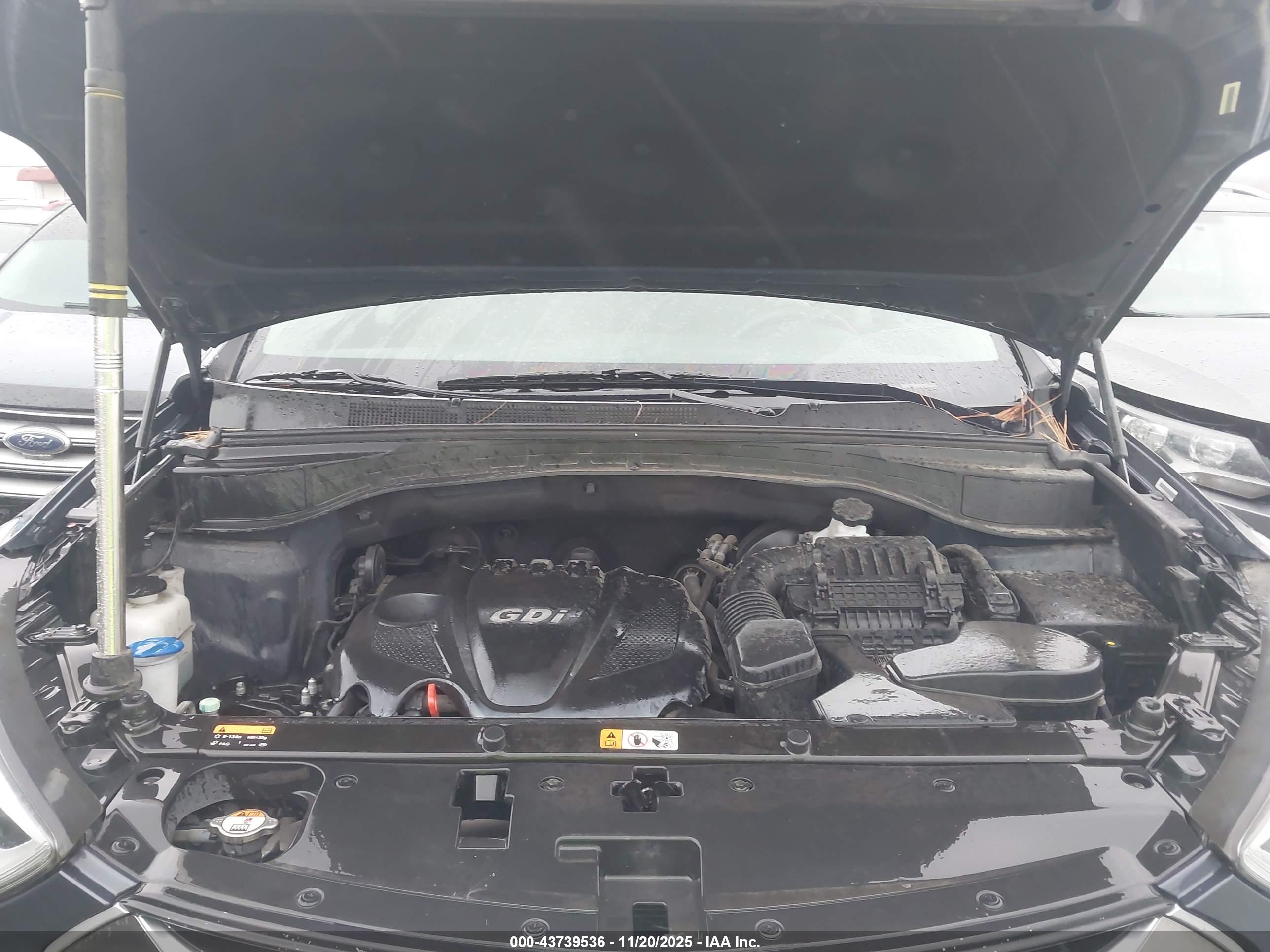 HYUNDAI SANTA image 10