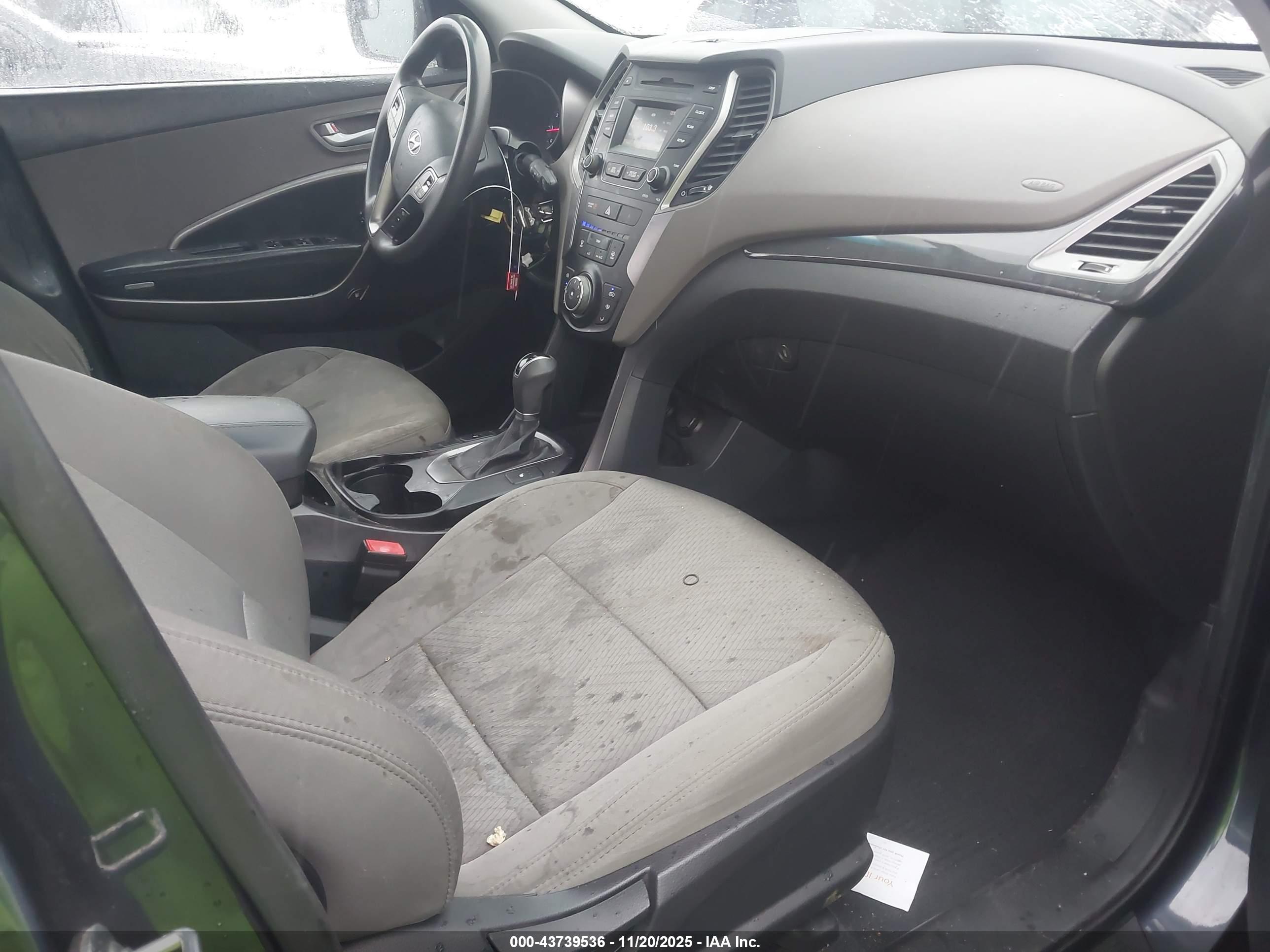 HYUNDAI SANTA image 5