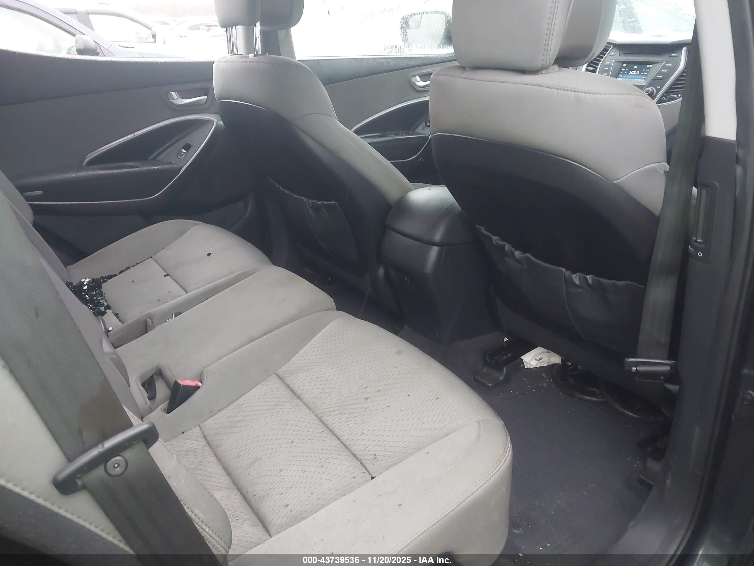 HYUNDAI SANTA image 8