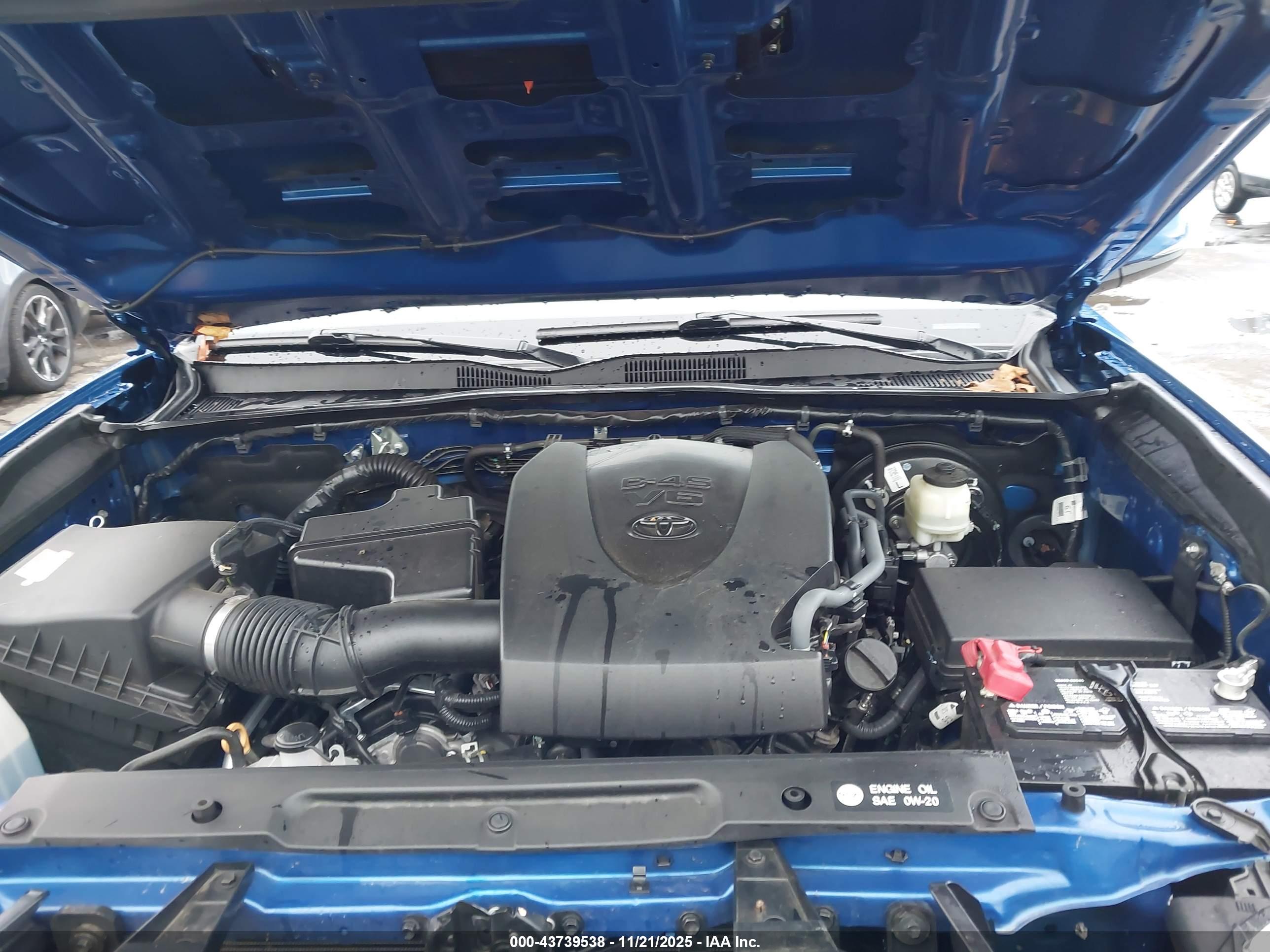 TOYOTA TACOMA image 10