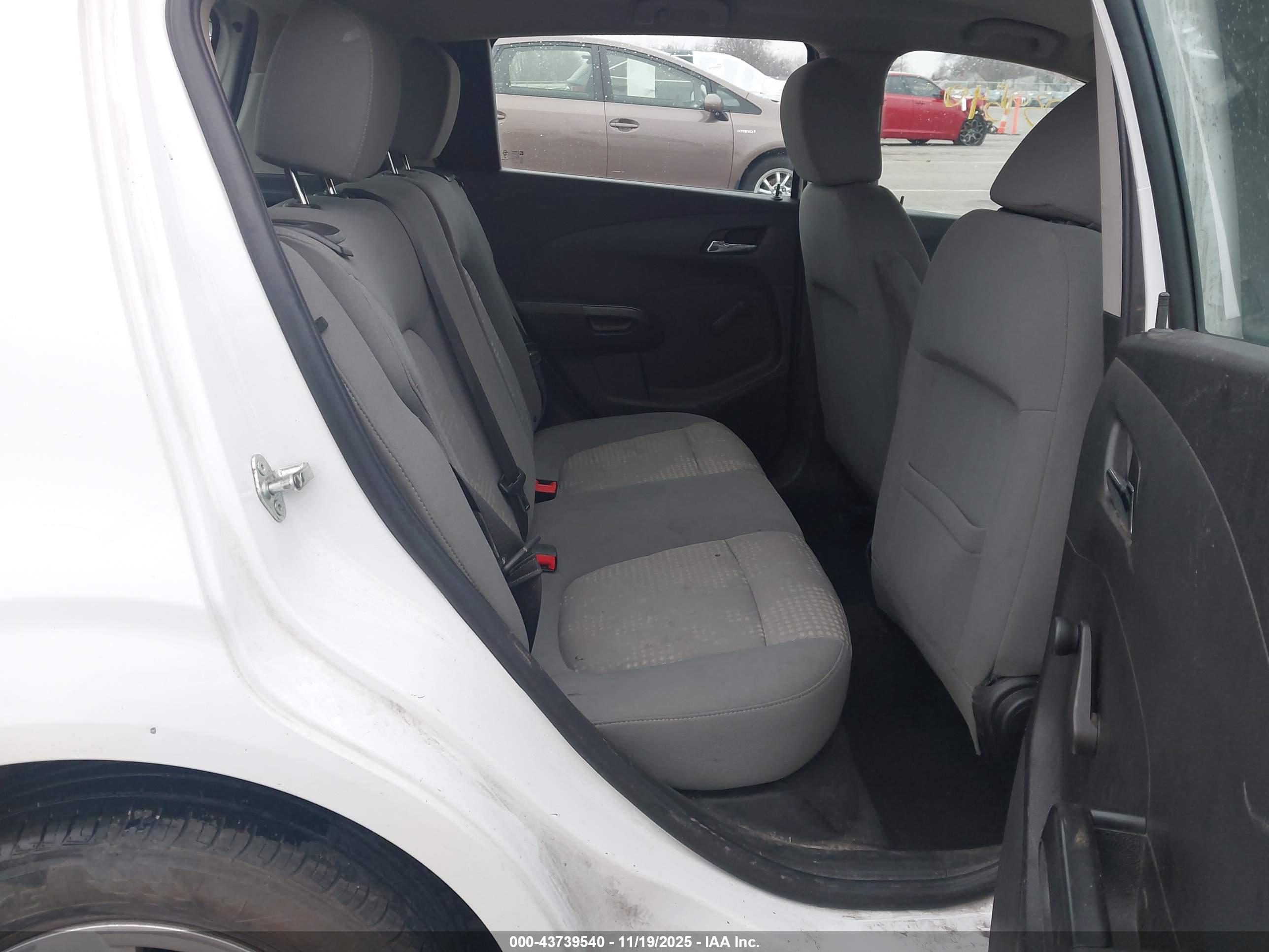 CHEVROLET SONIC image 8