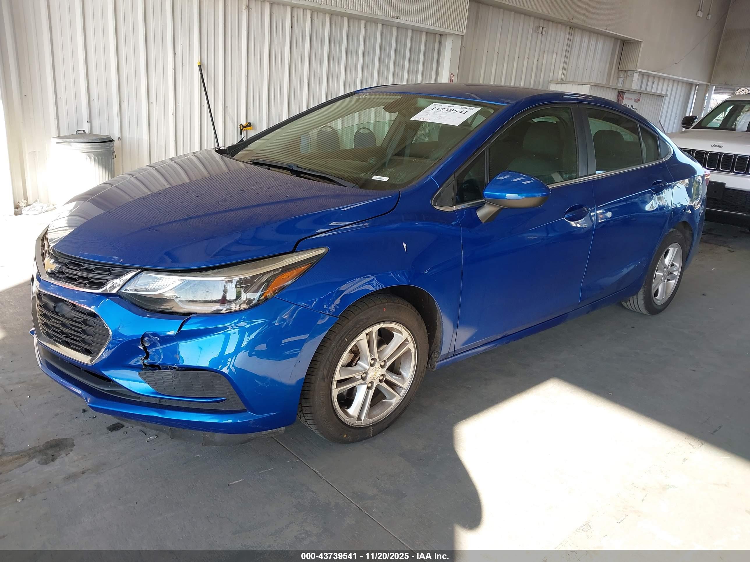 CHEVROLET CRUZE image 2