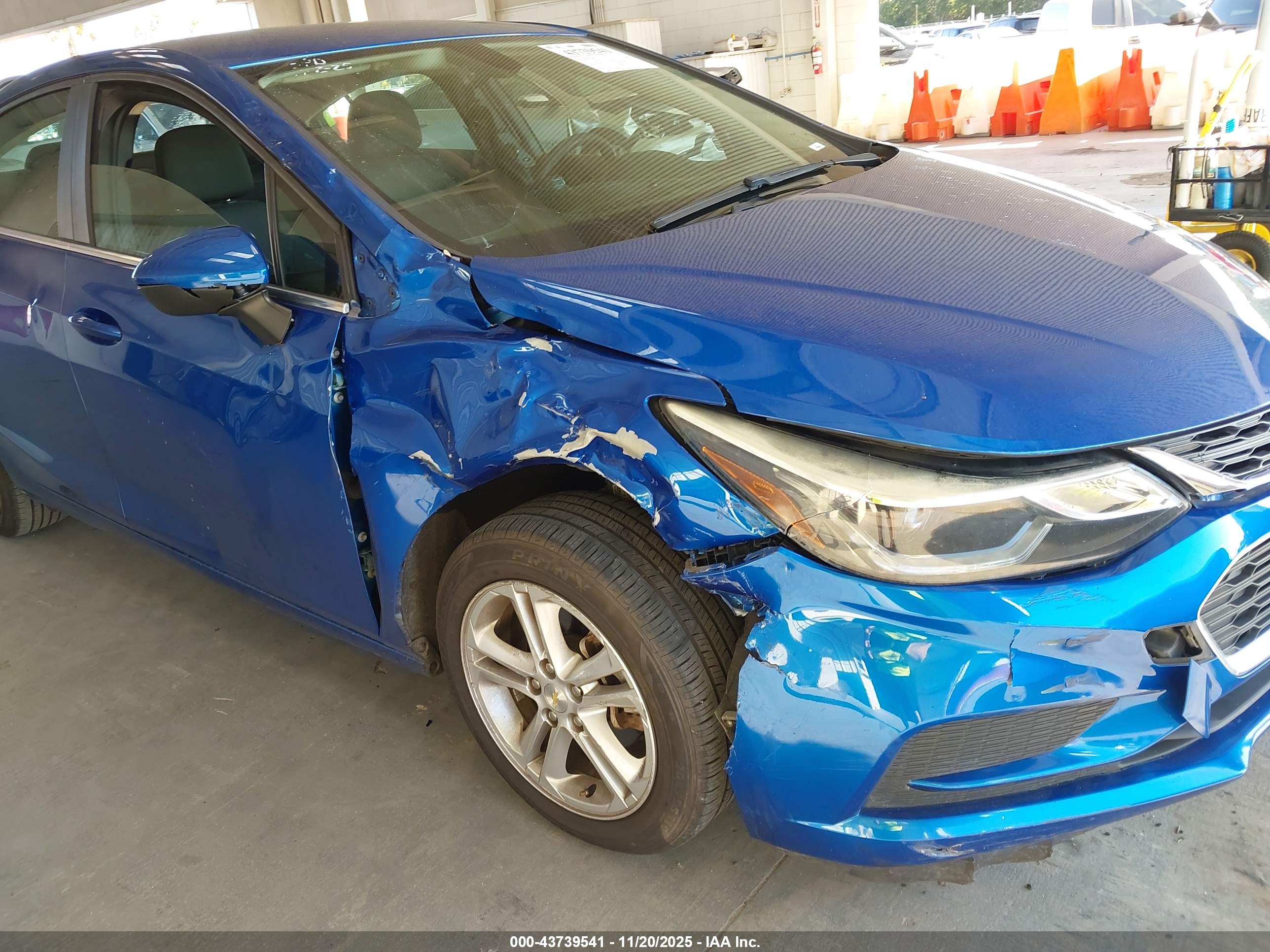 CHEVROLET CRUZE image 6