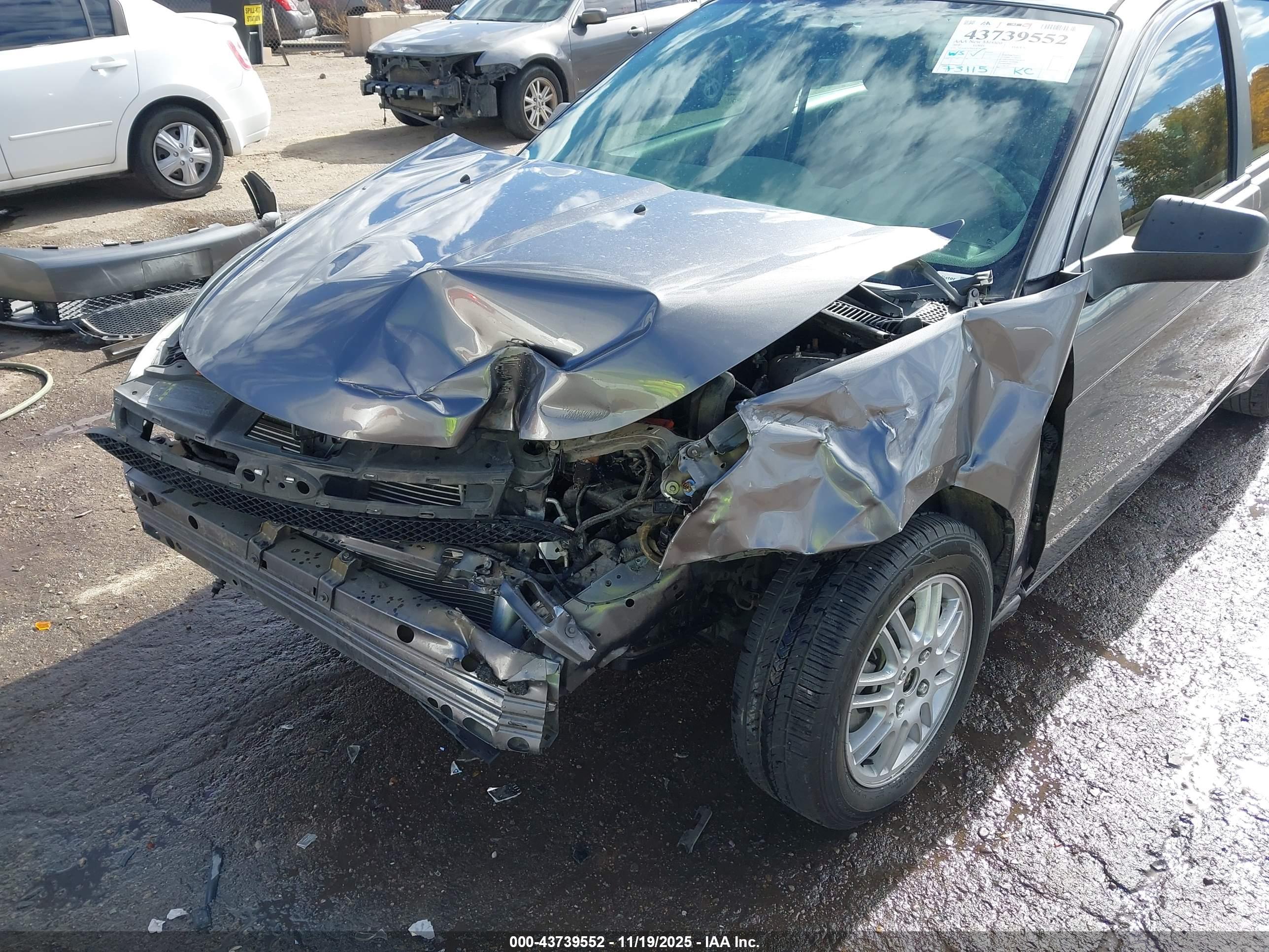FORD FOCUS image 6