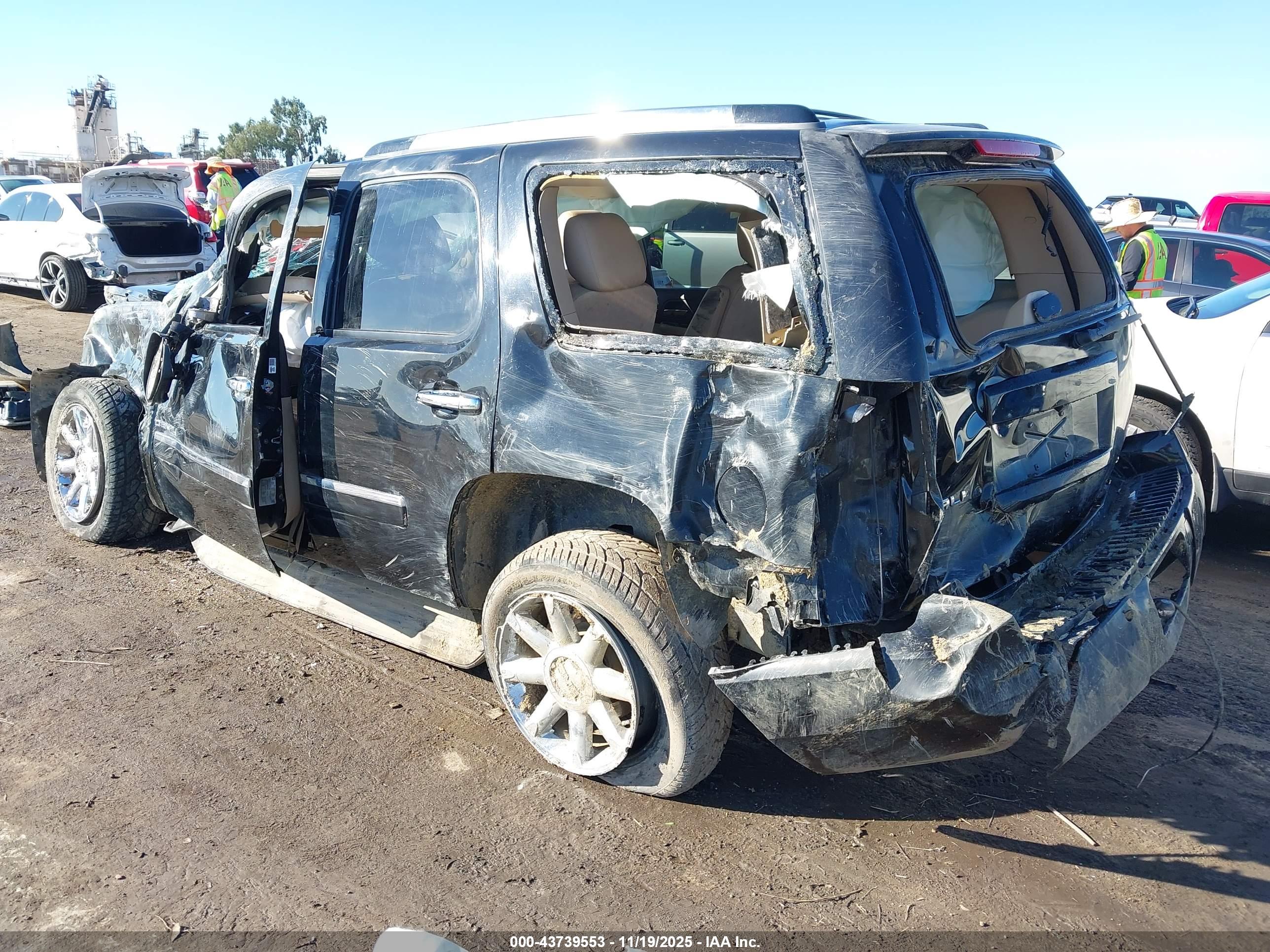 GMC YUKON image 3