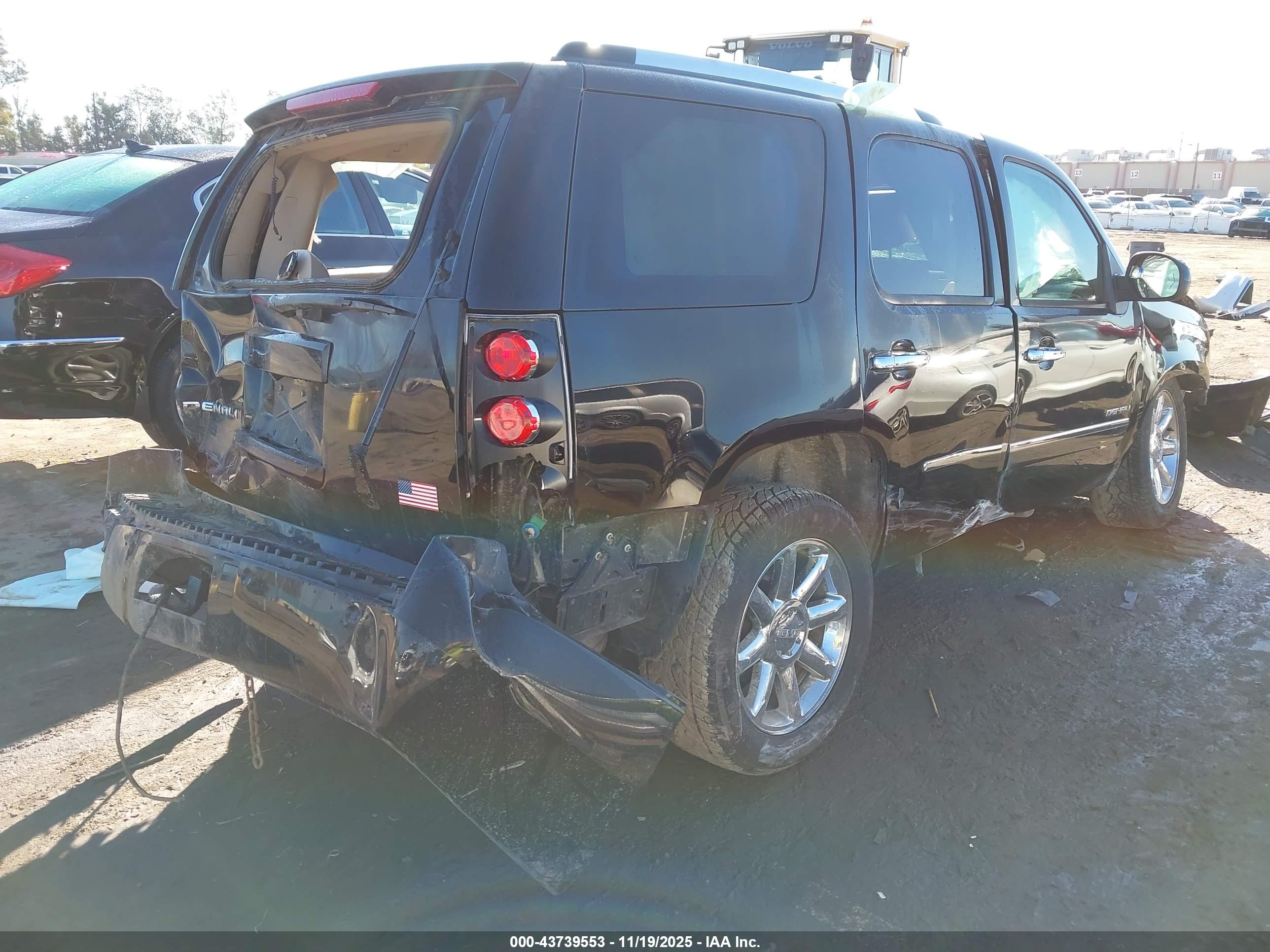 GMC YUKON image 4