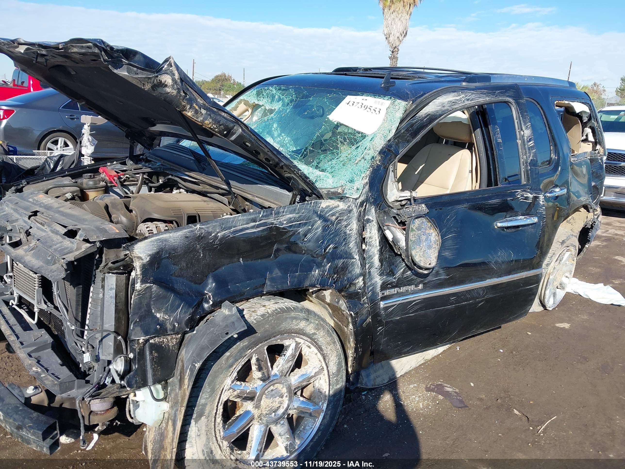 GMC YUKON image 6