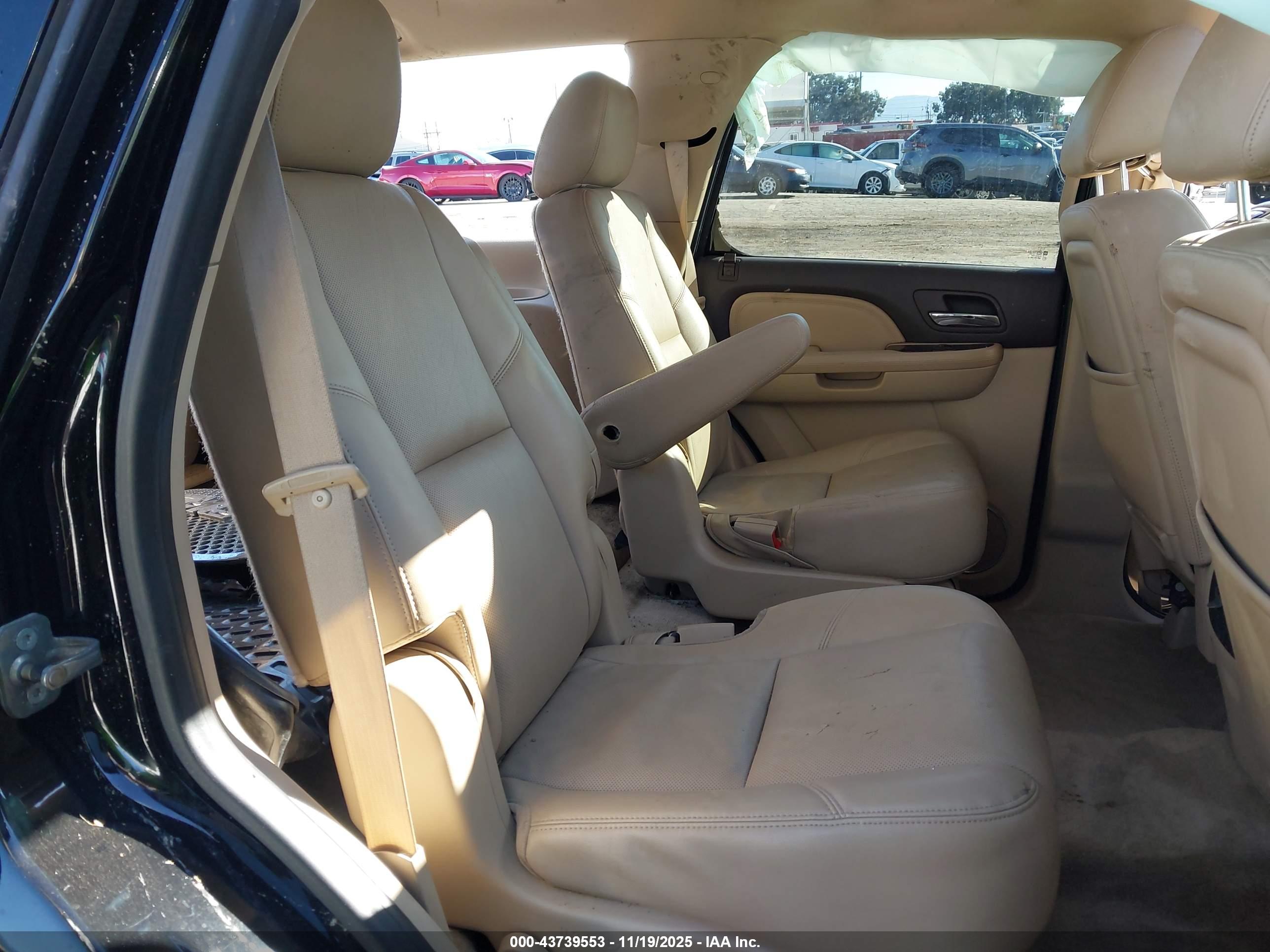 GMC YUKON image 8