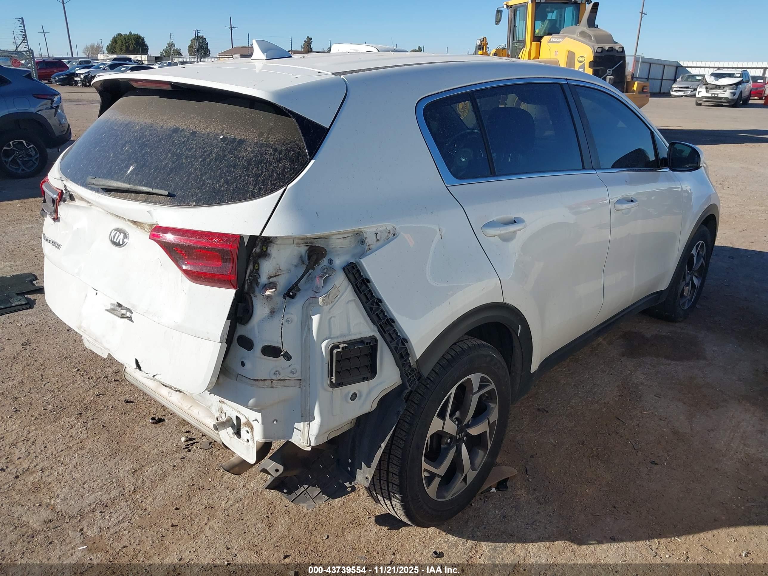 KIA SPORTAGE image 4