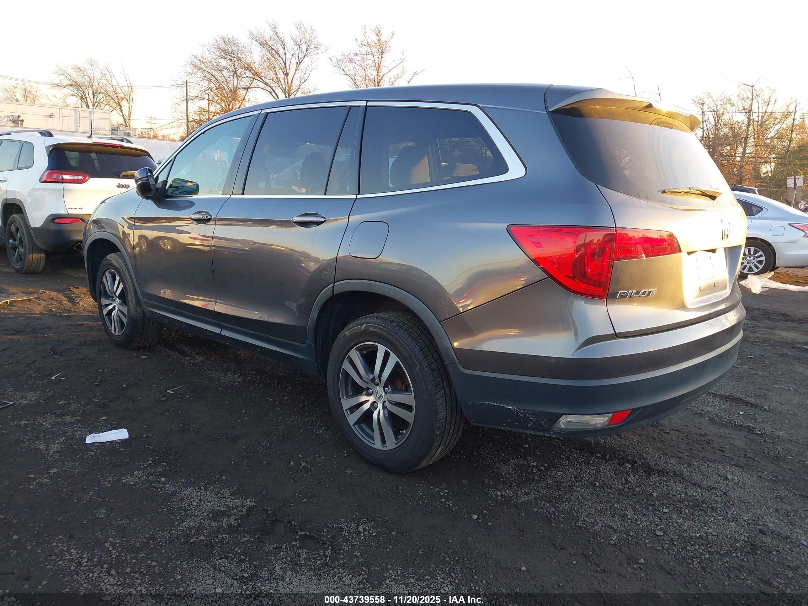 HONDA PILOT image 3