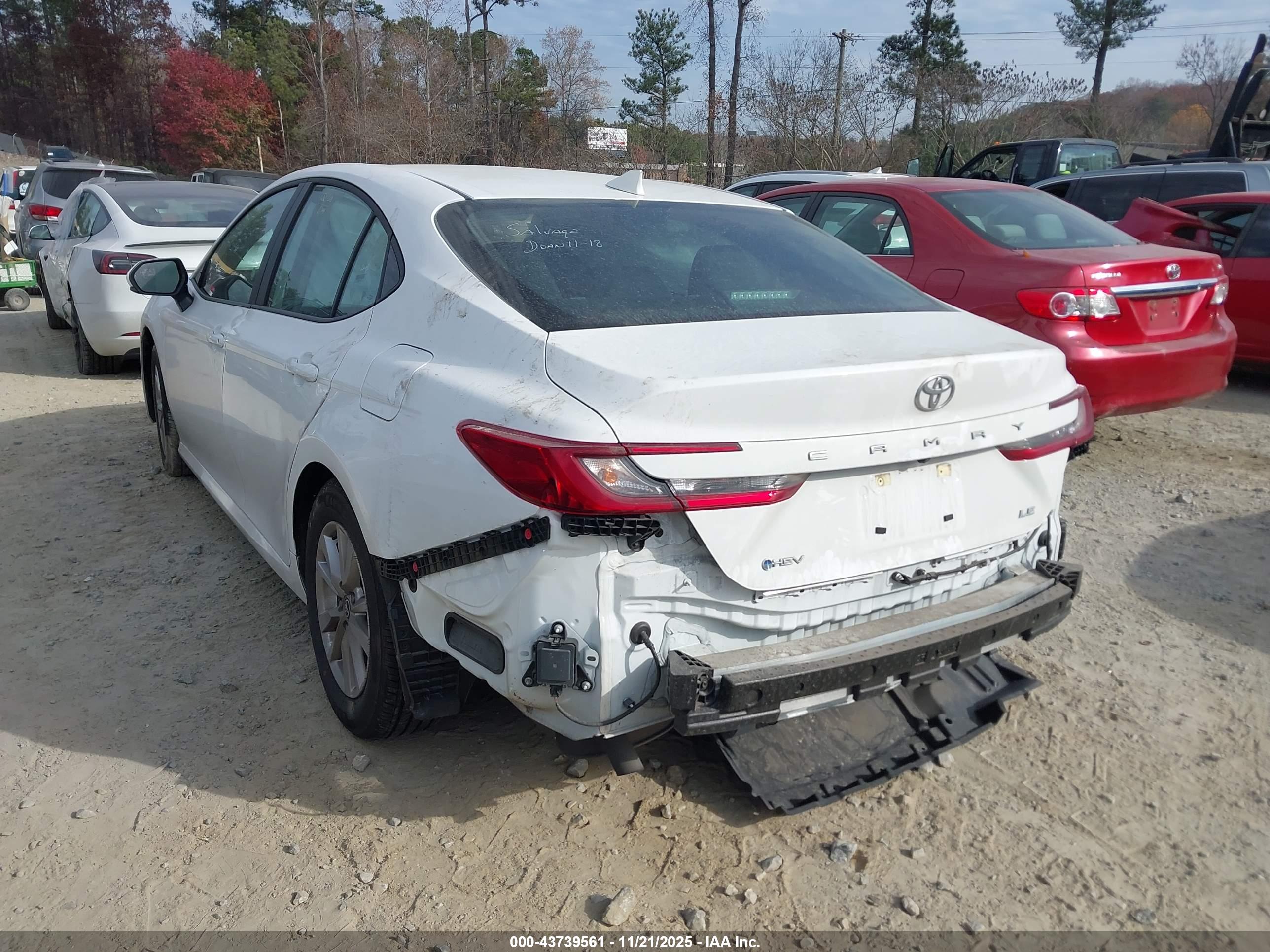 TOYOTA CAMRY image 3