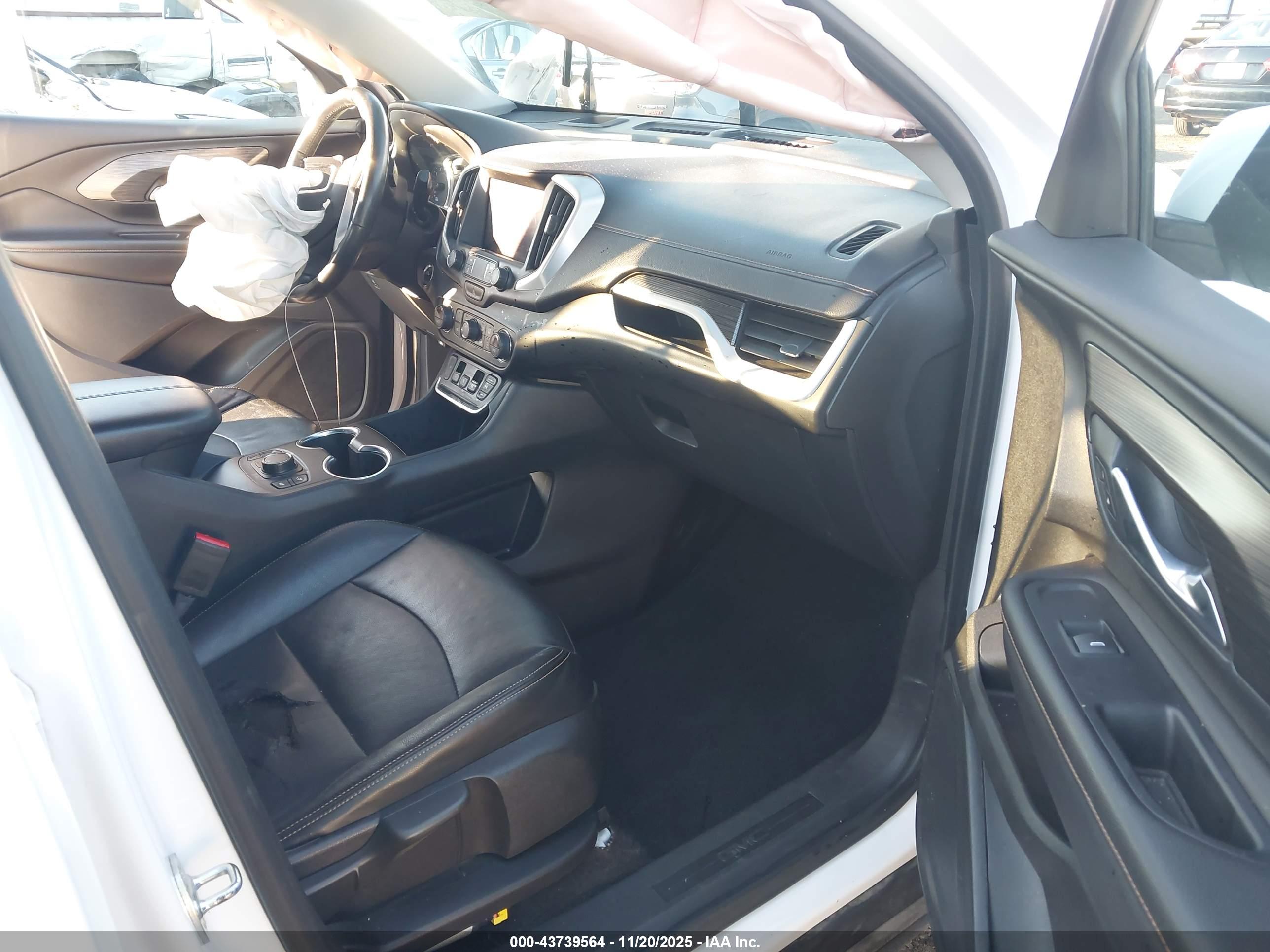GMC TERRAIN image 5