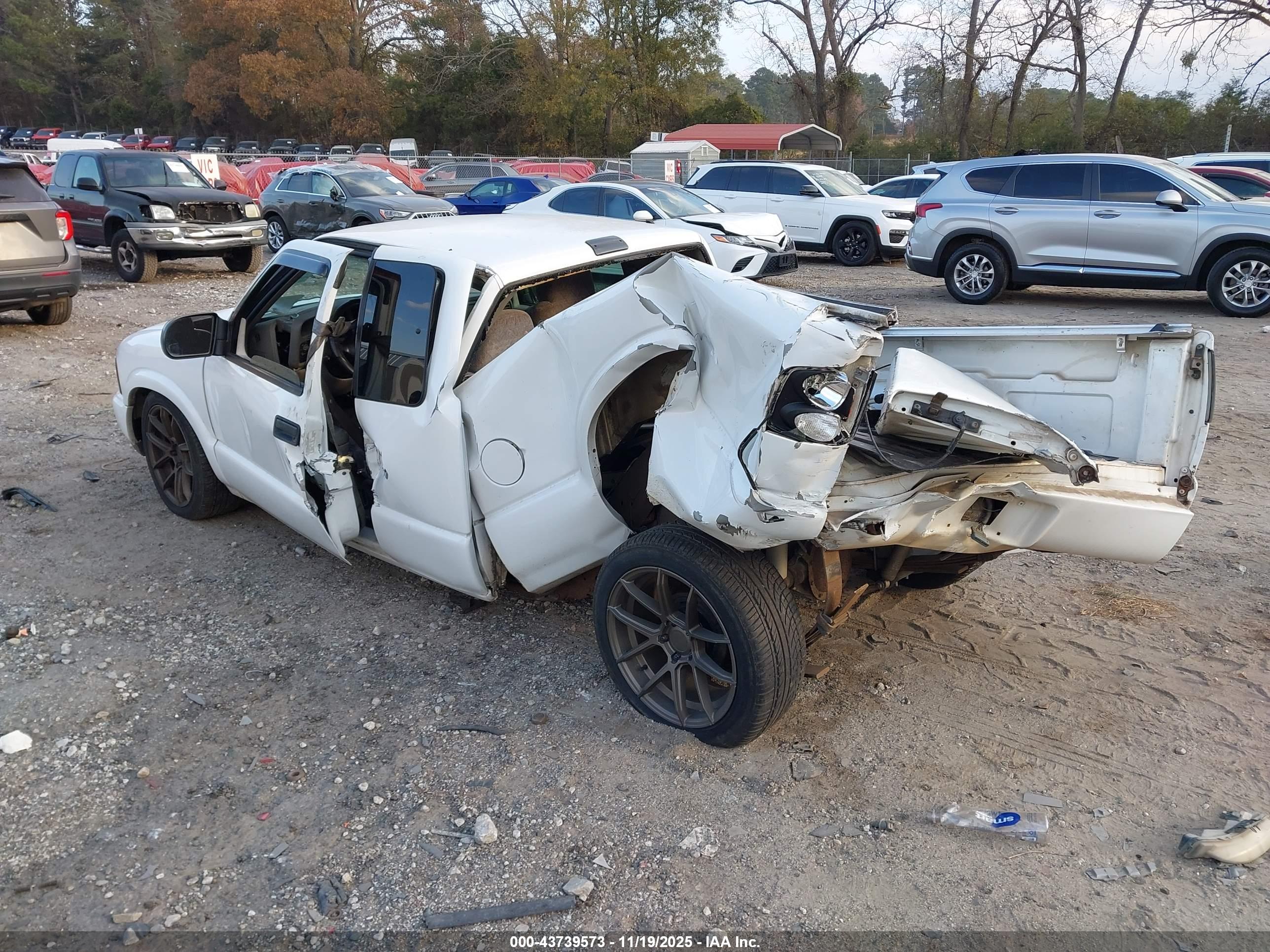 GMC SONOMA image 3