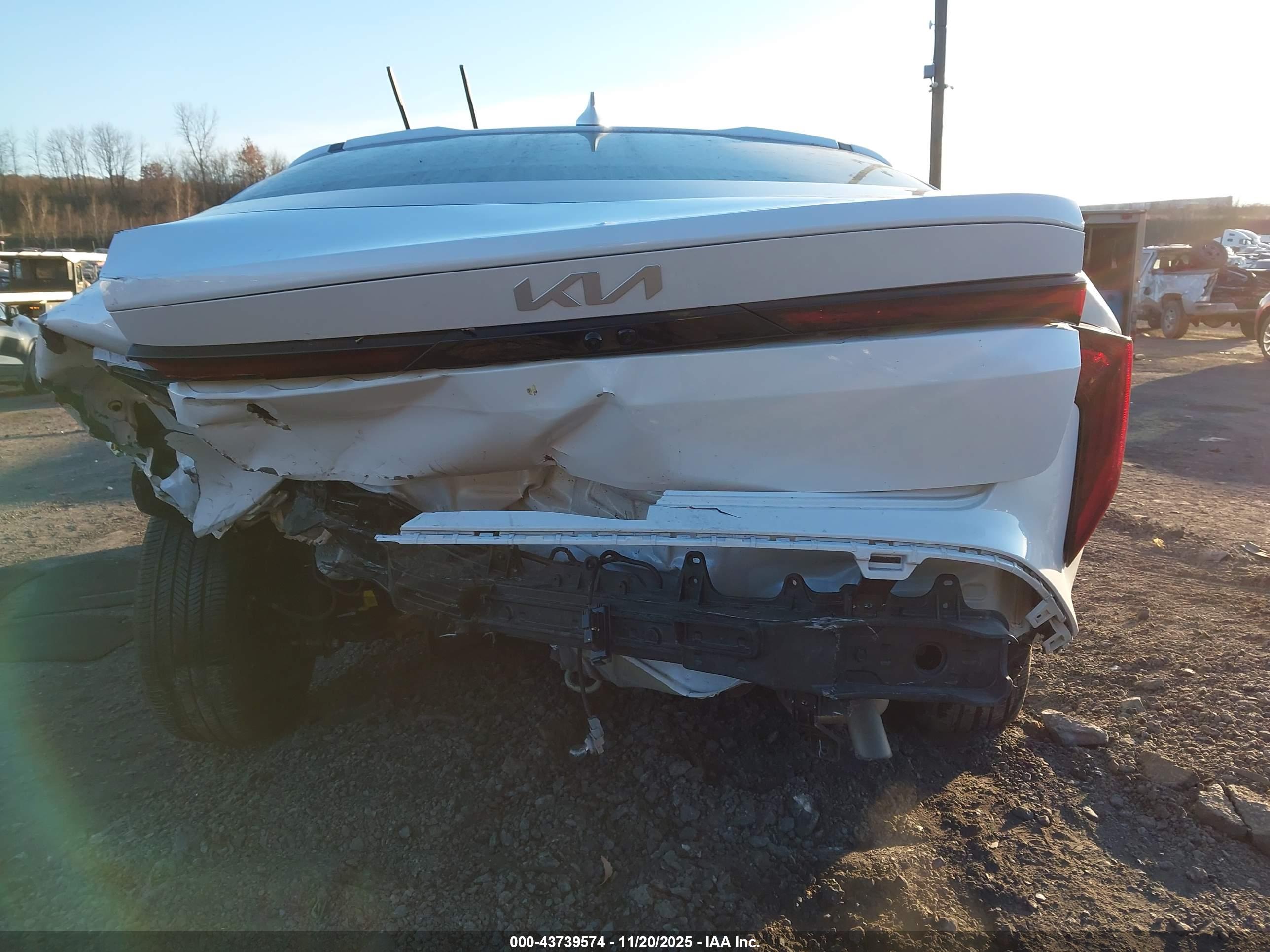 KIA K4 image 6