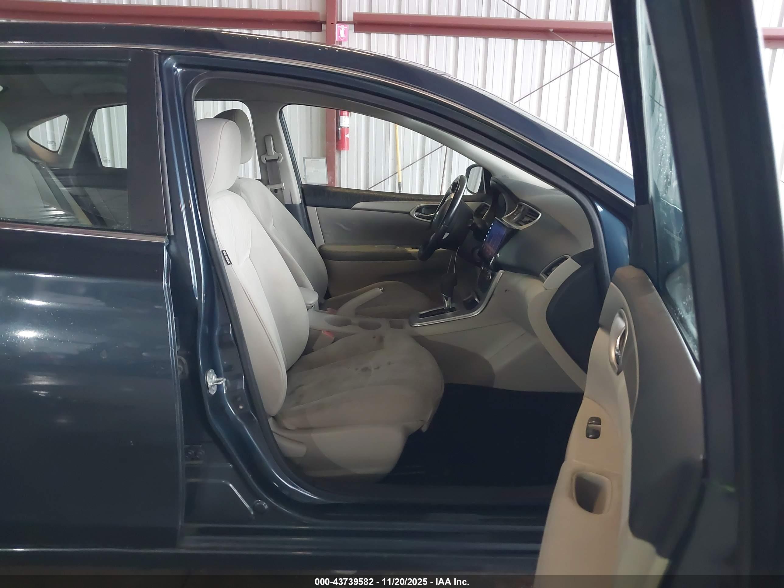NISSAN SENTRA image 5