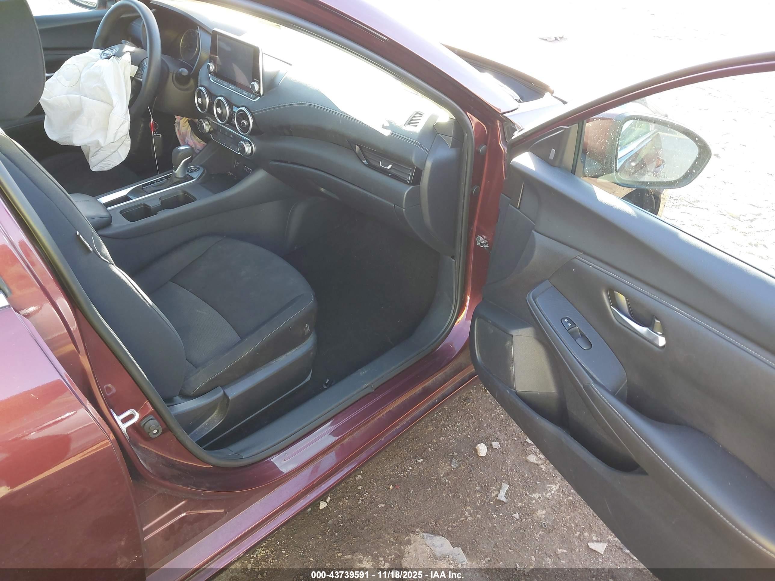 NISSAN SENTRA image 5