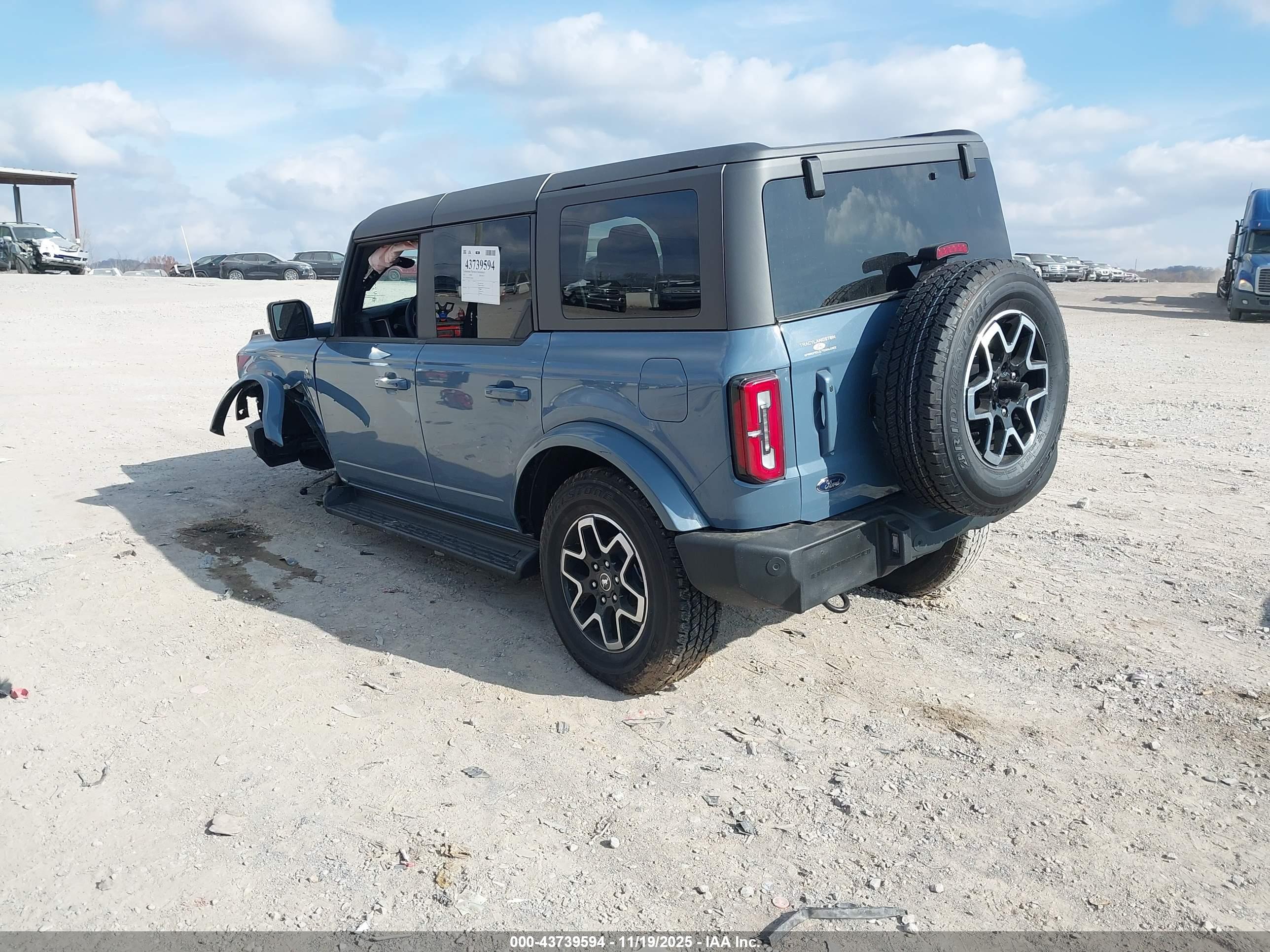 FORD BRONCO image 3