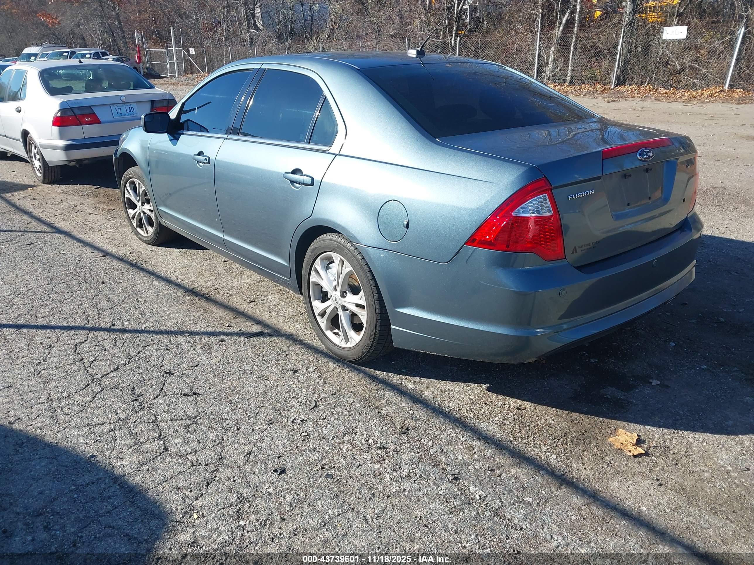 FORD FUSION image 3