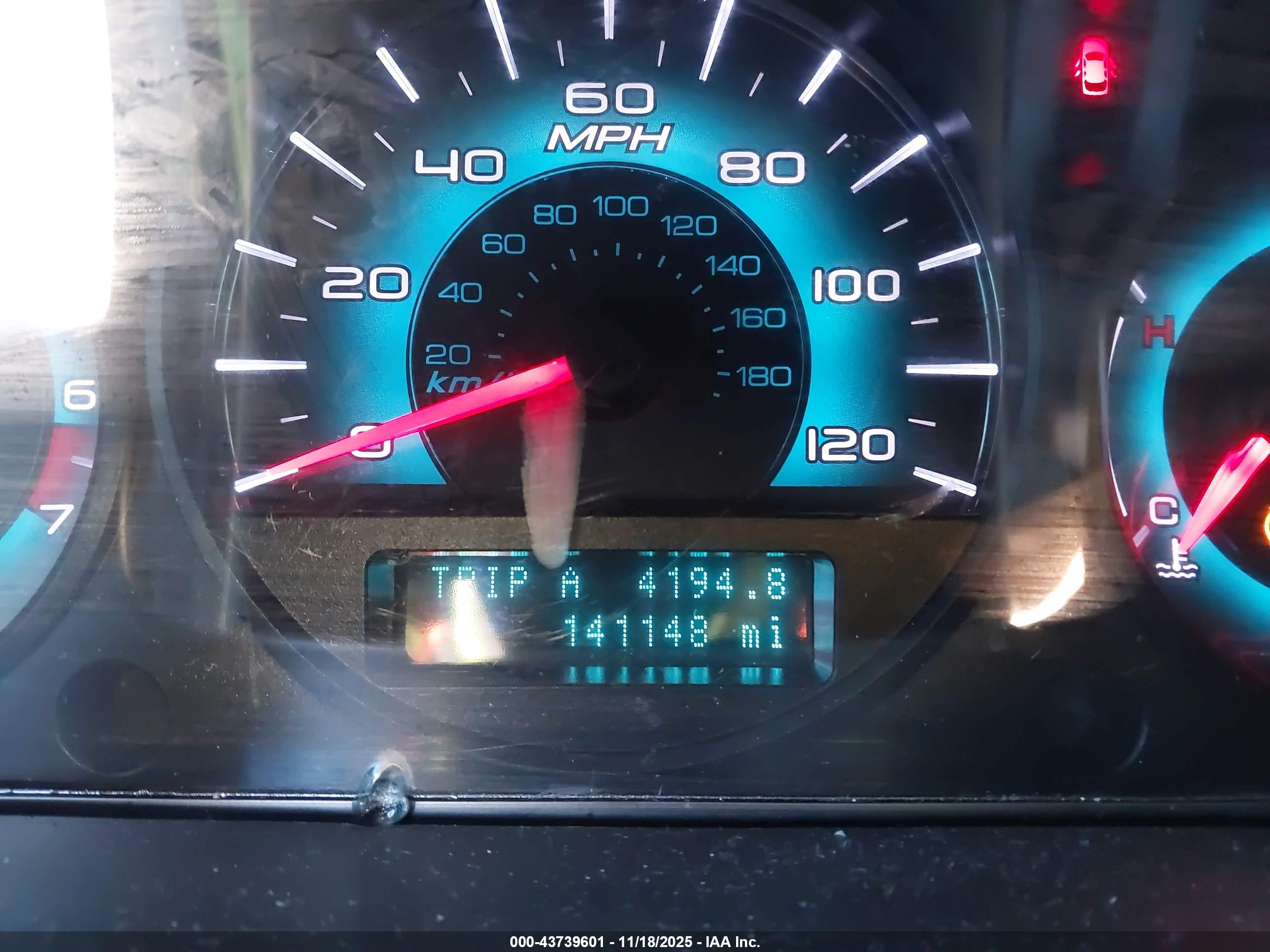 FORD FUSION image 7