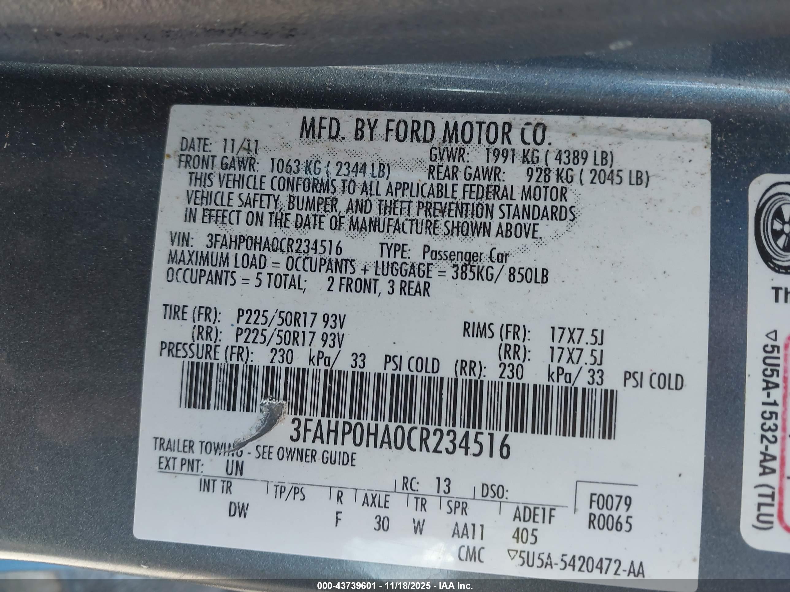 FORD FUSION image 9