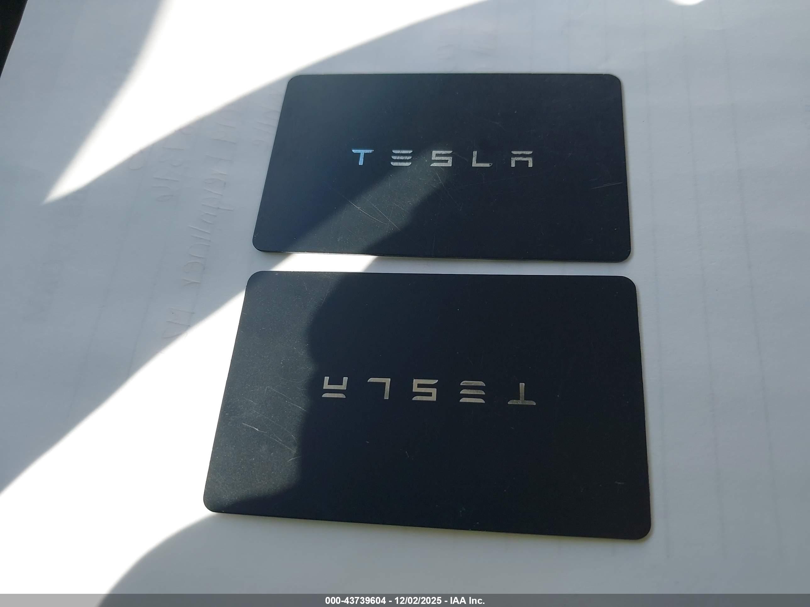 TESLA MODEL image 11