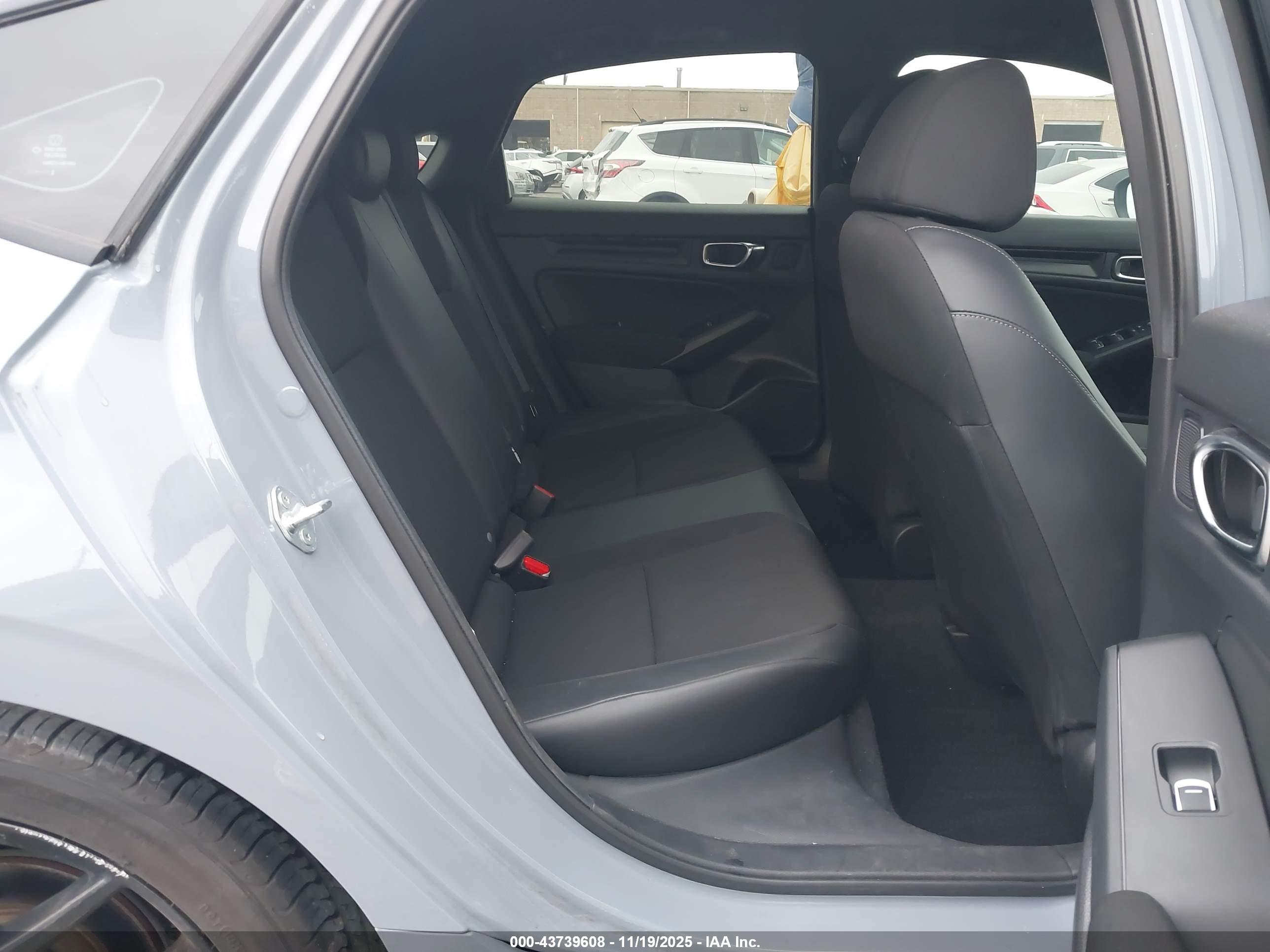 HONDA CIVIC image 8