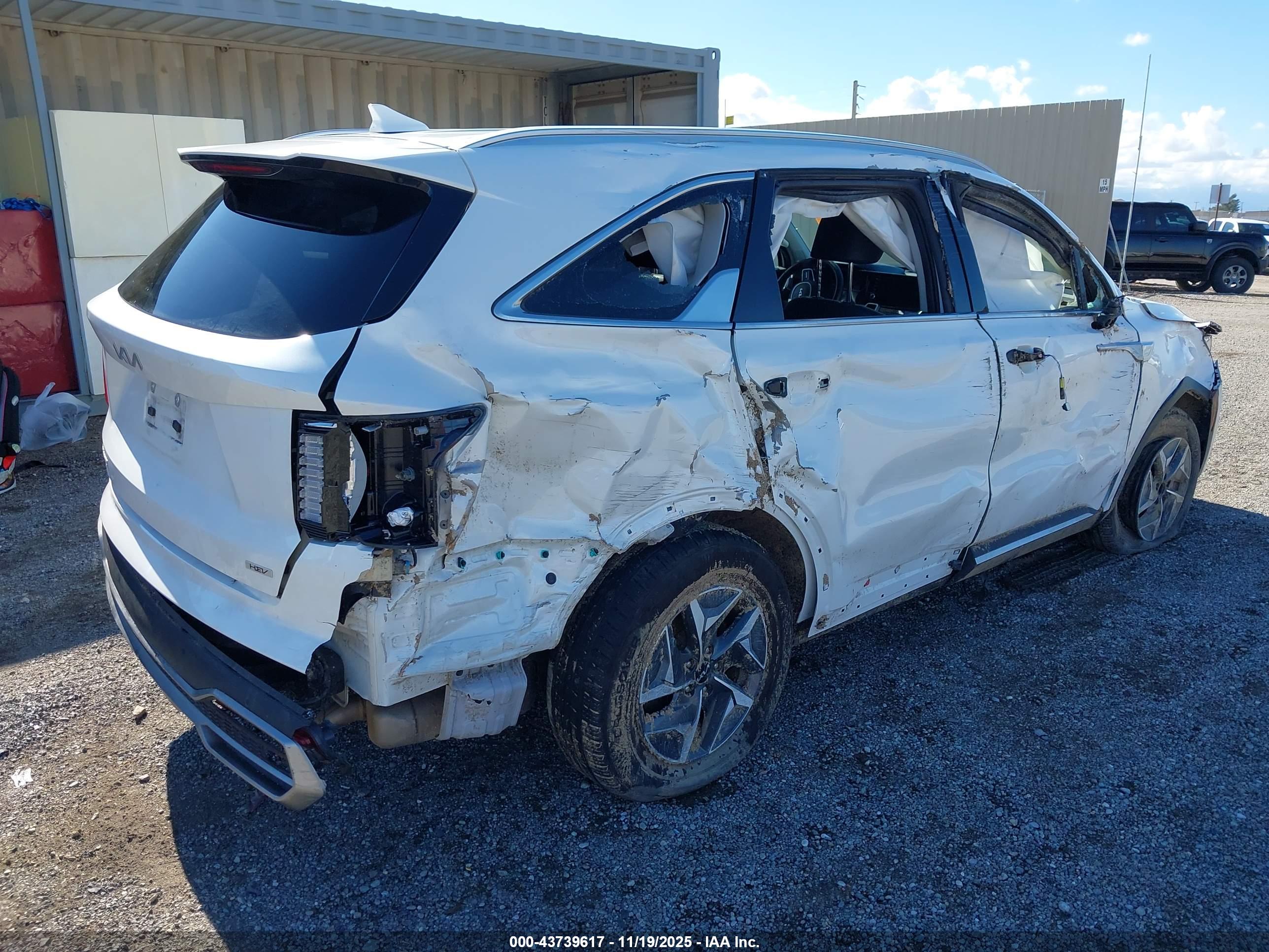 KIA SORENTO image 4