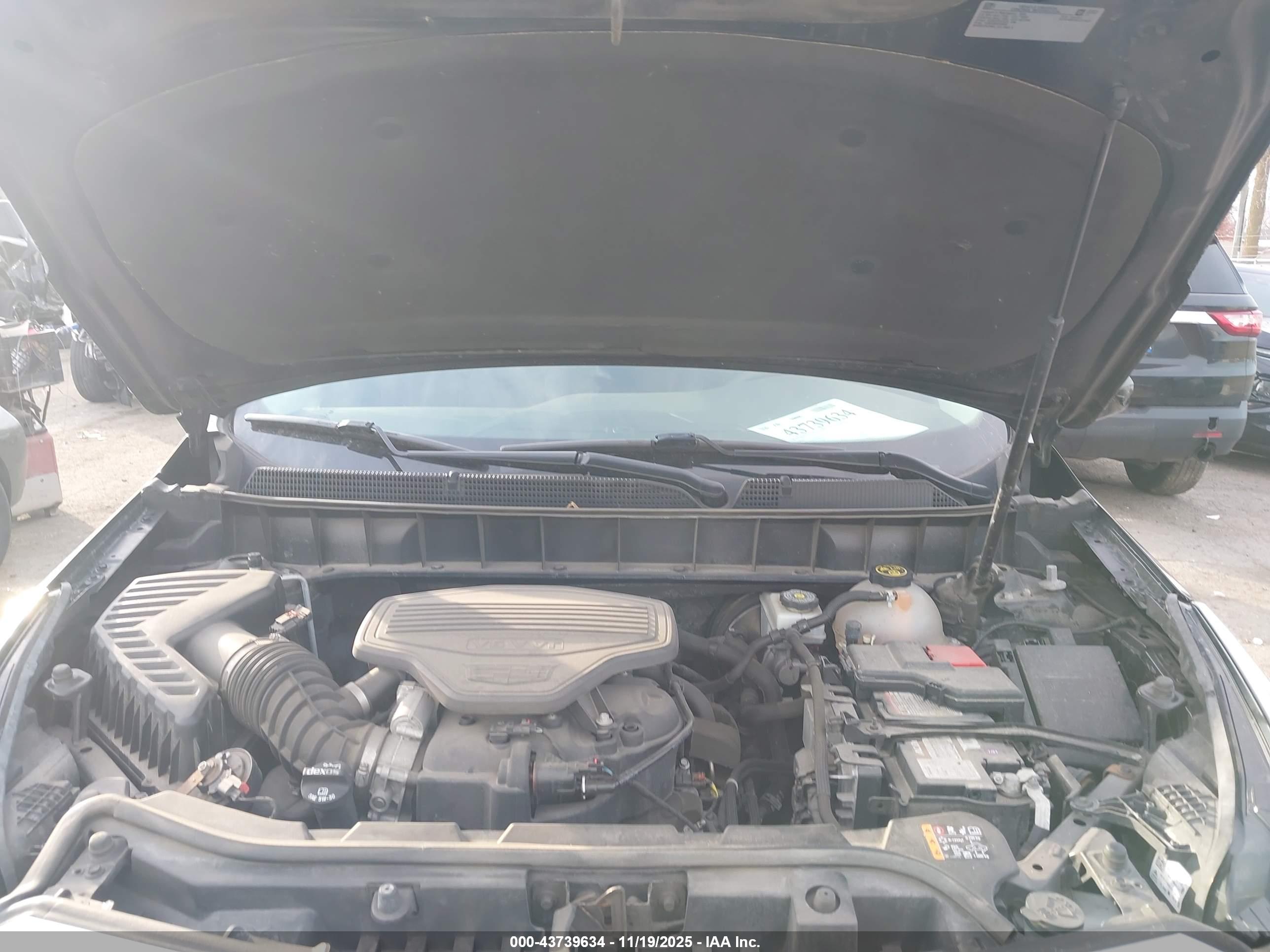 CADILLAC XT5 image 10