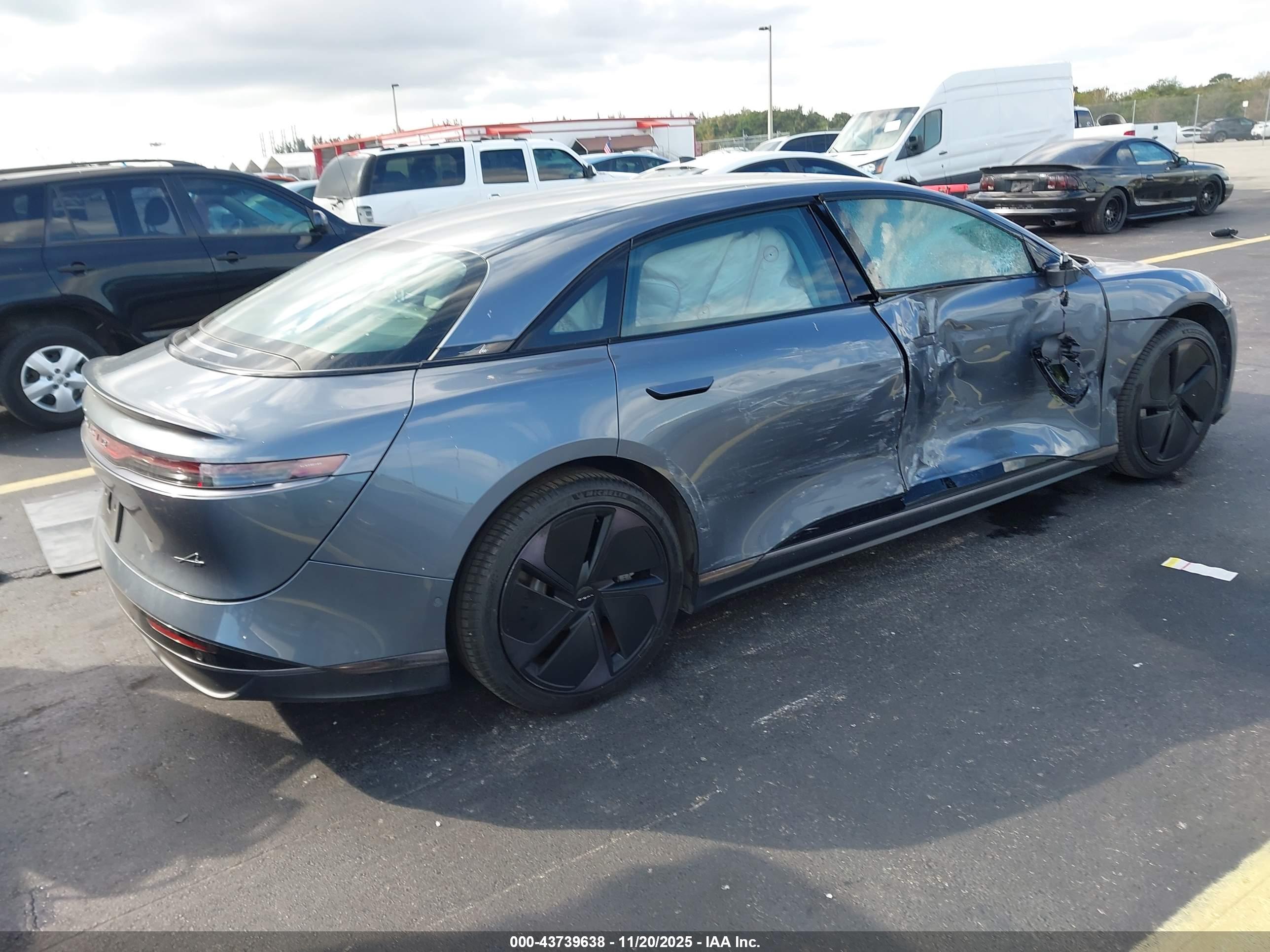 LUCID AIR image 4