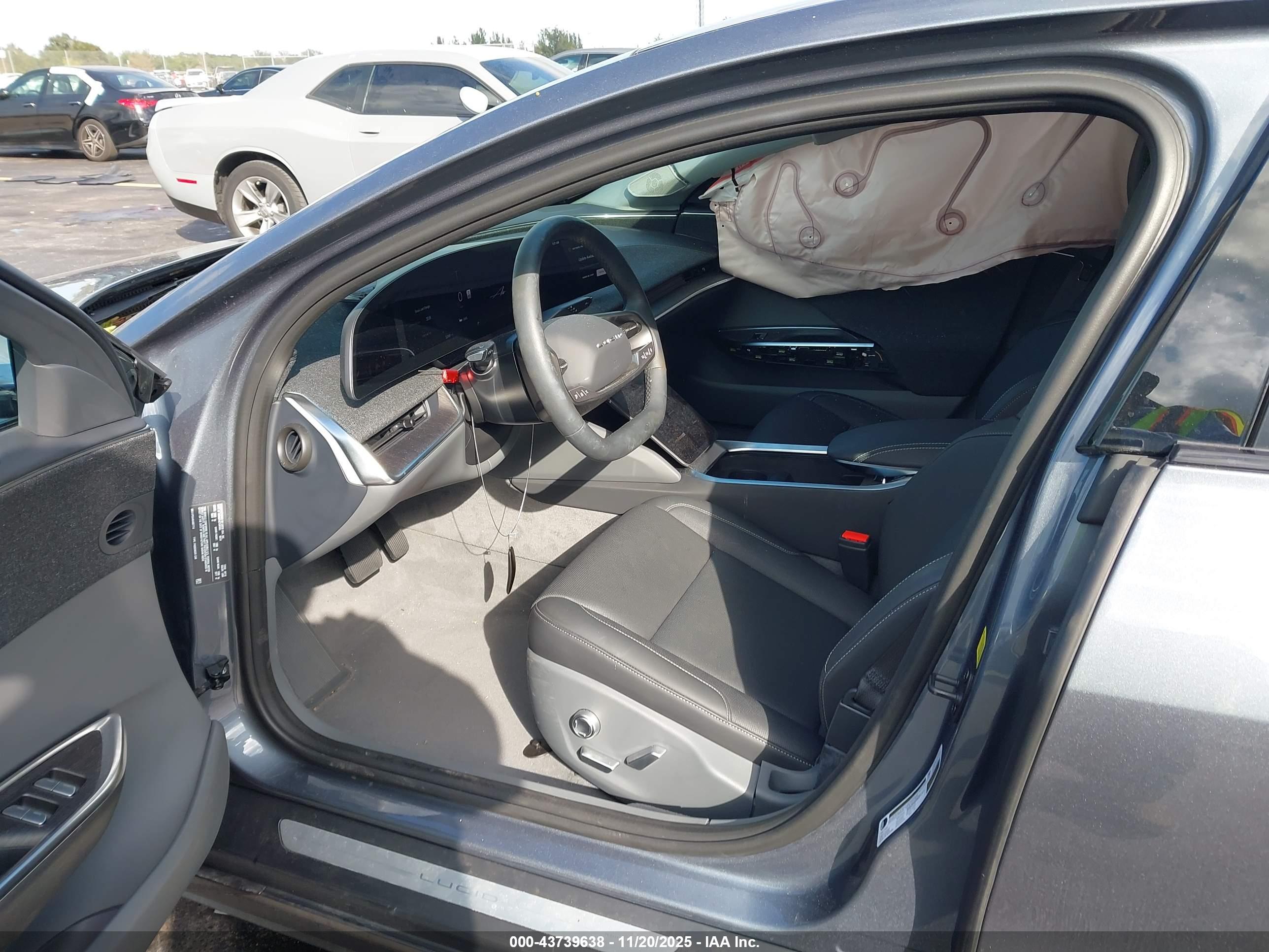 LUCID AIR image 5