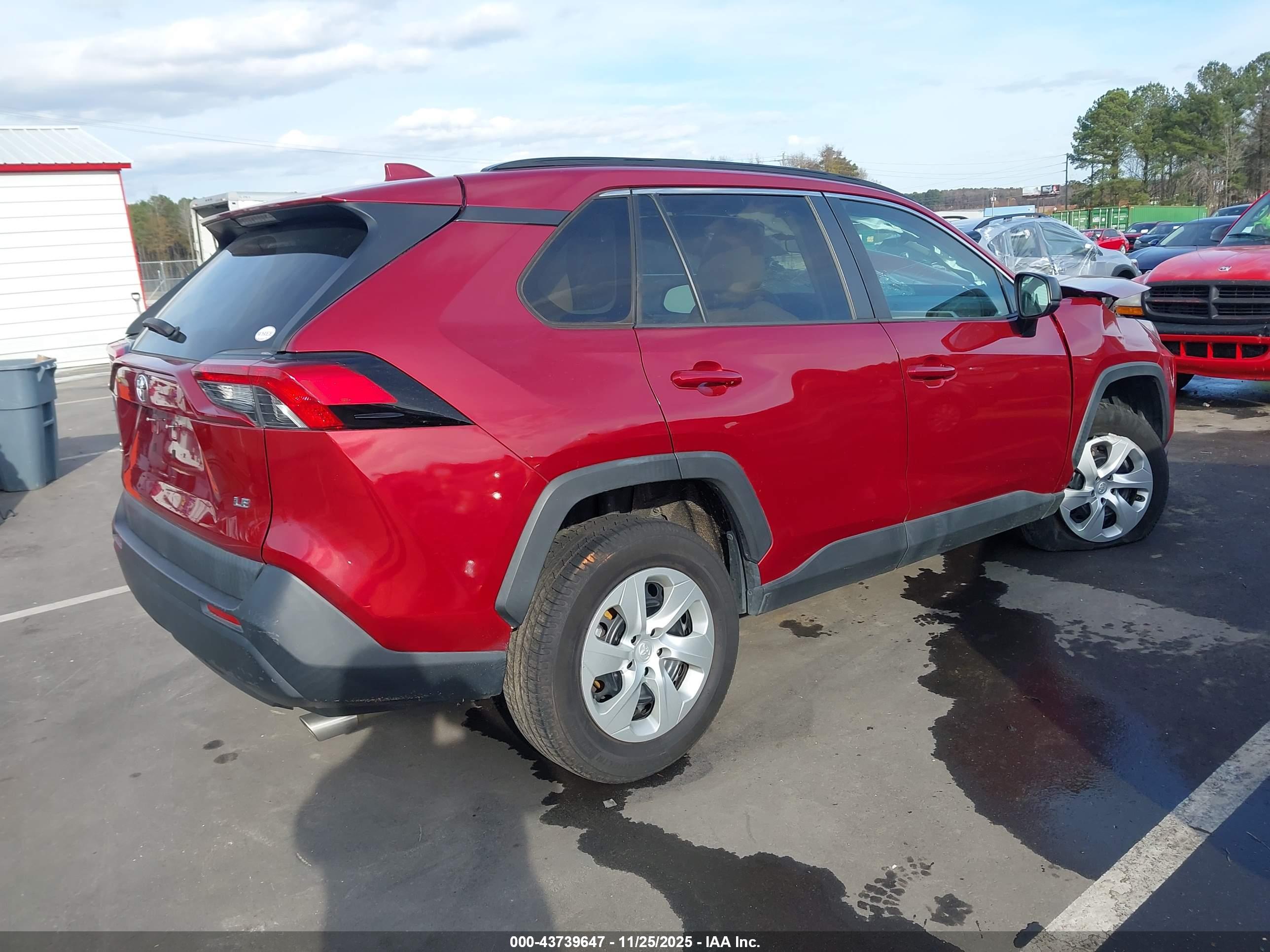 TOYOTA RAV4 image 4
