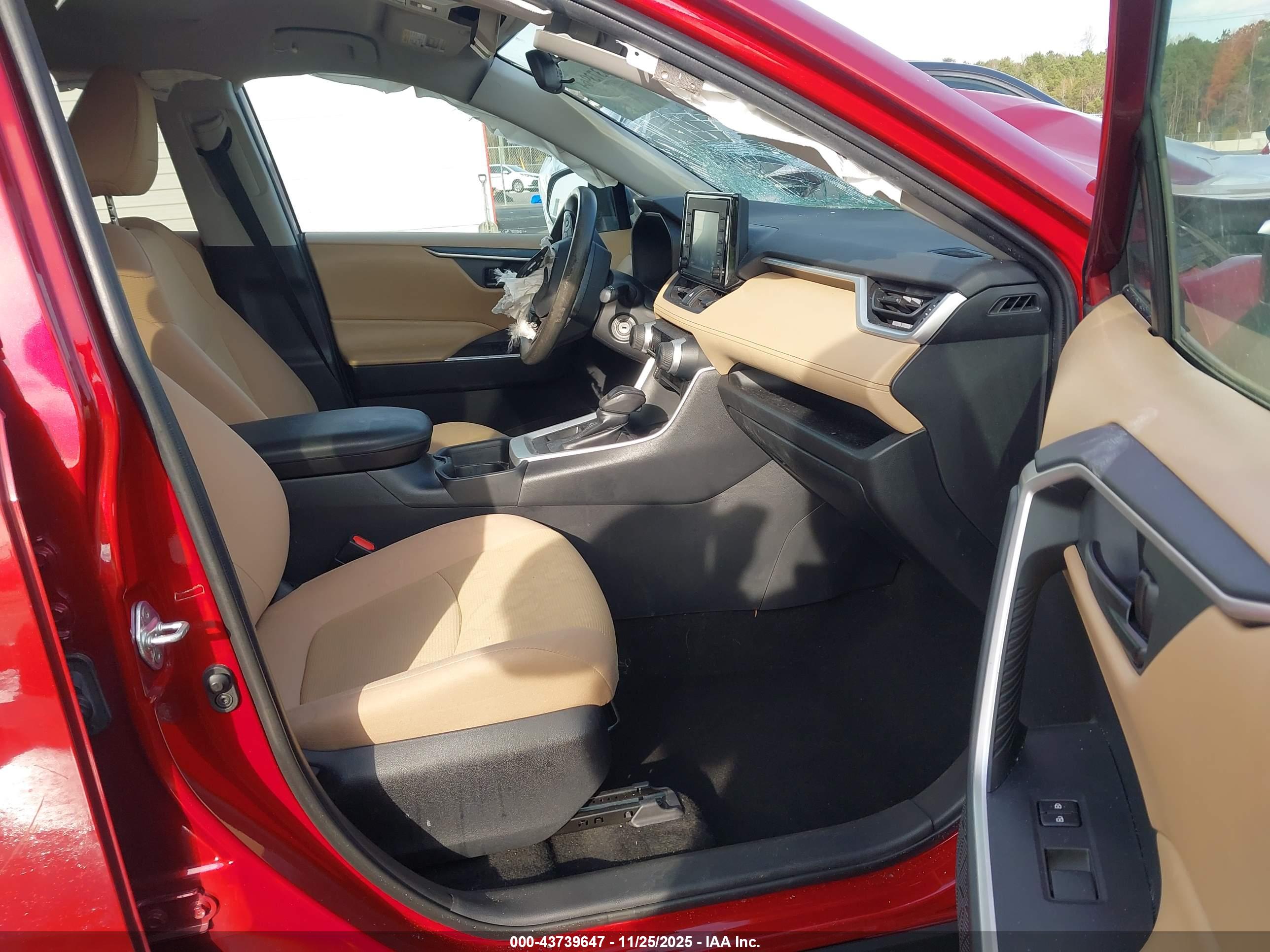 TOYOTA RAV4 image 5