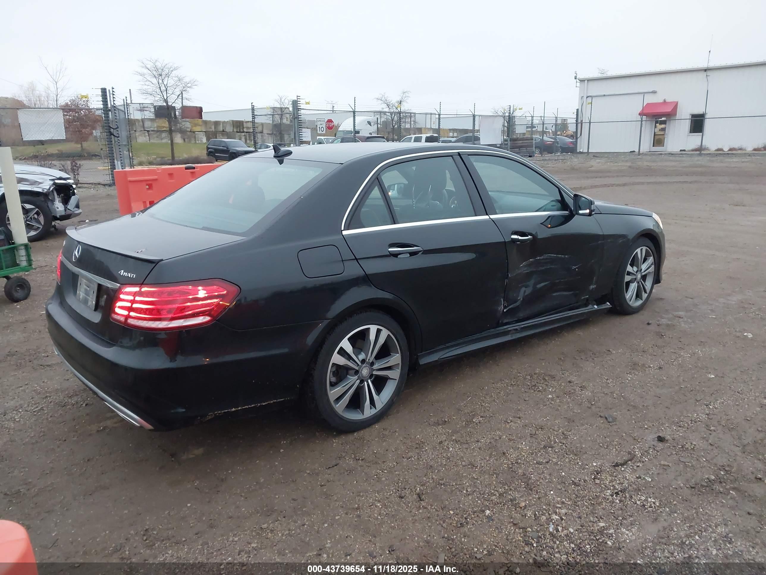 MERCEDES-BENZ E image 4