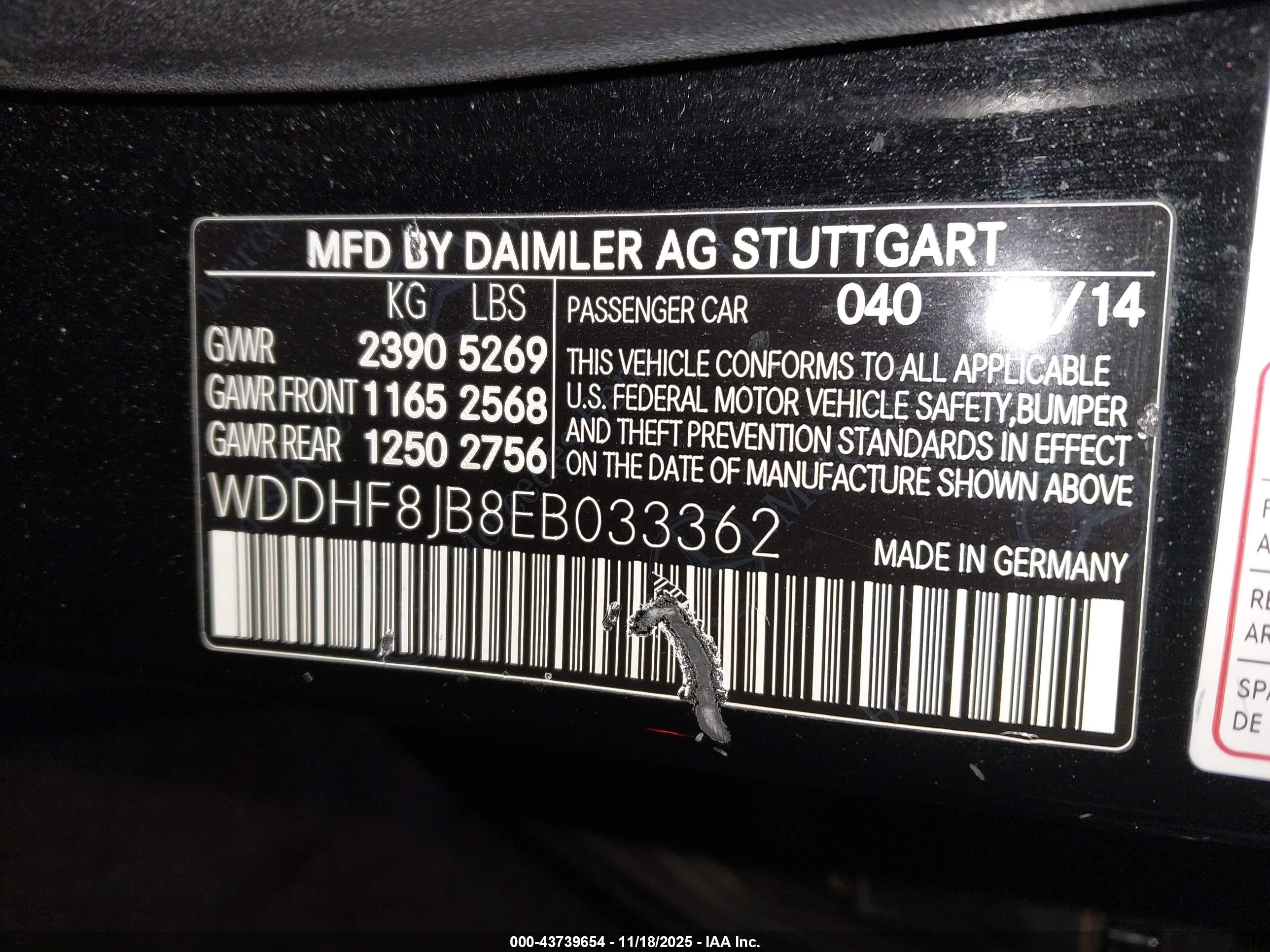 MERCEDES-BENZ E image 9