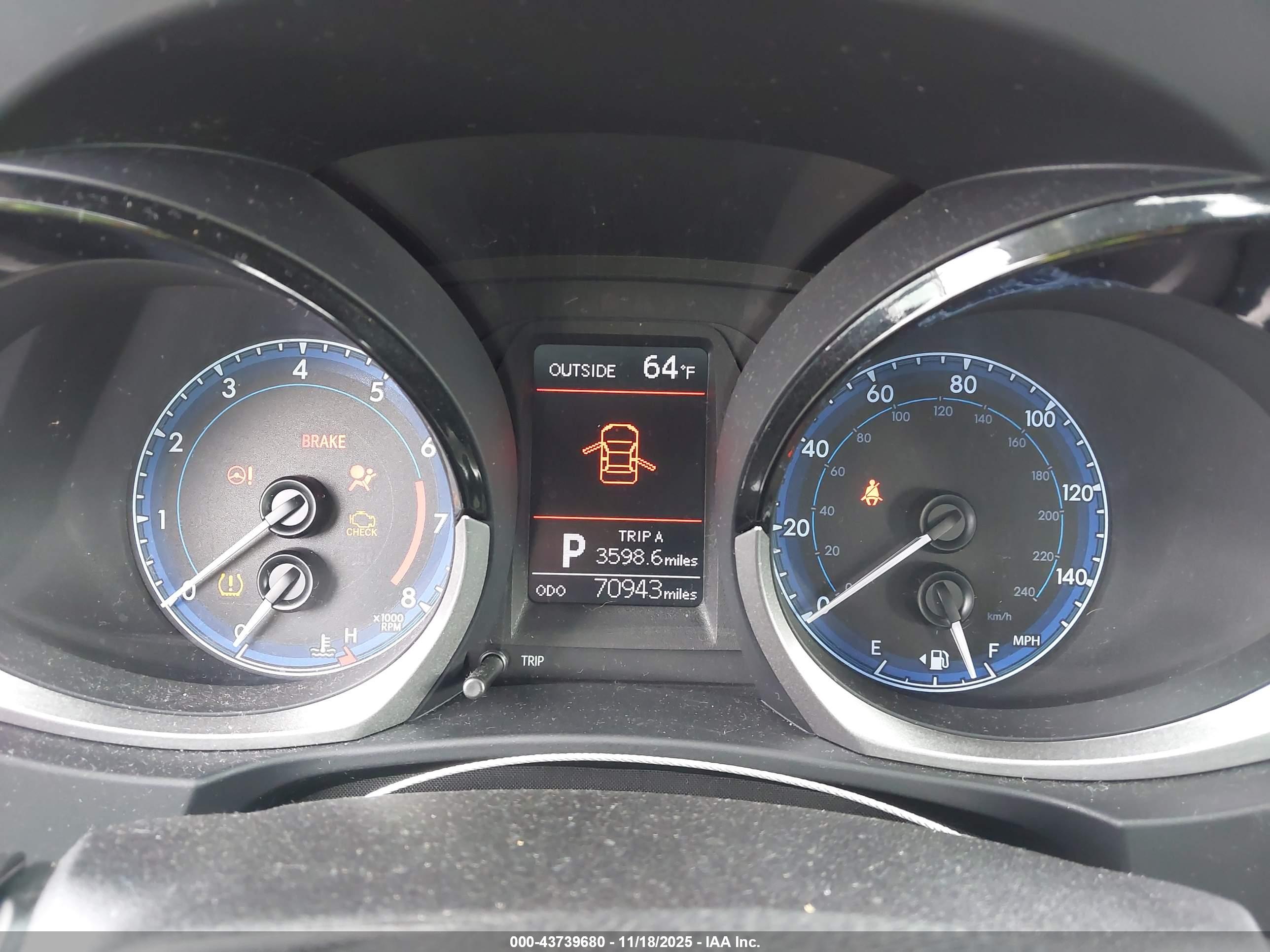 TOYOTA COROLLA image 7