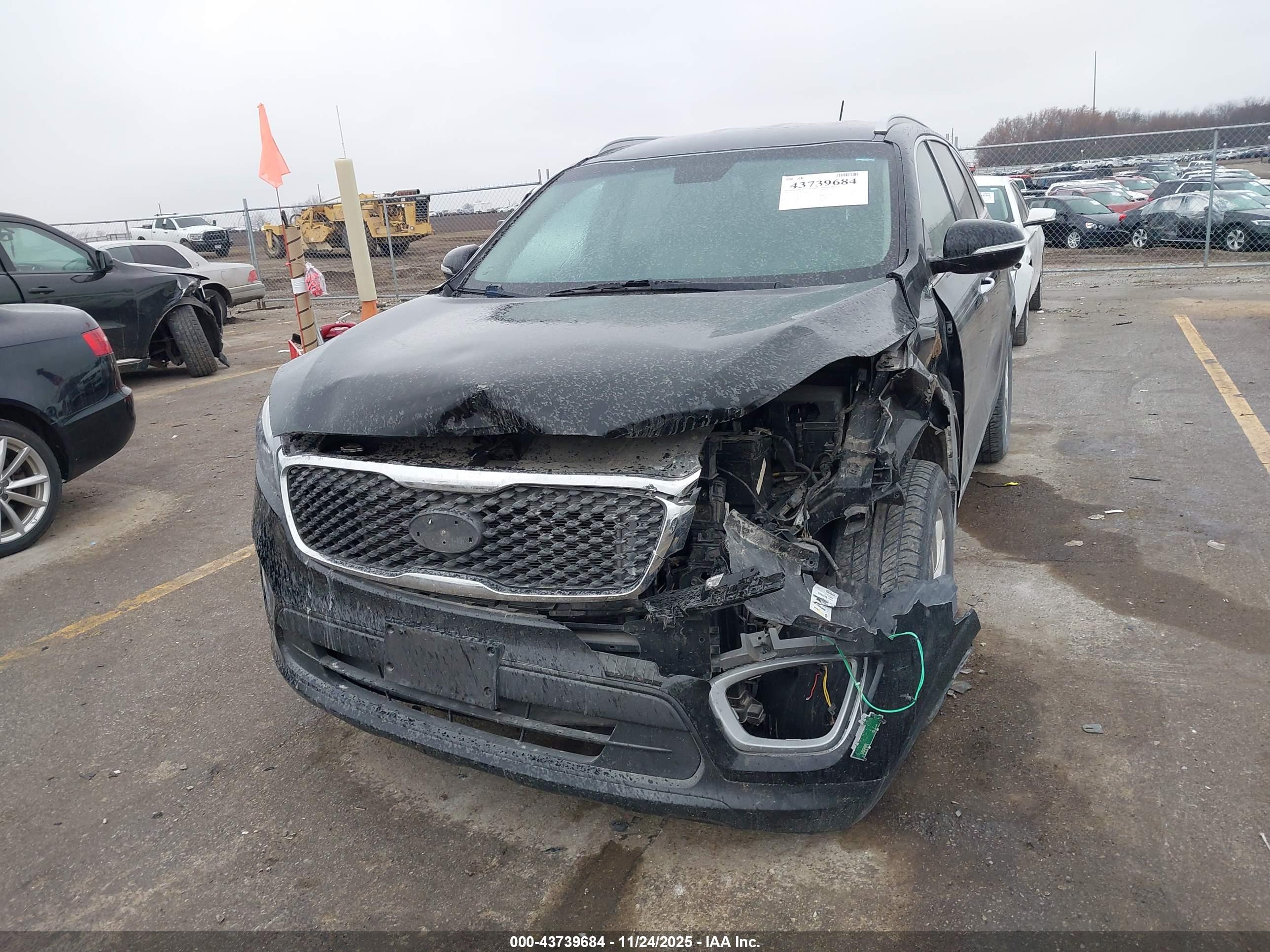KIA SORENTO image 6