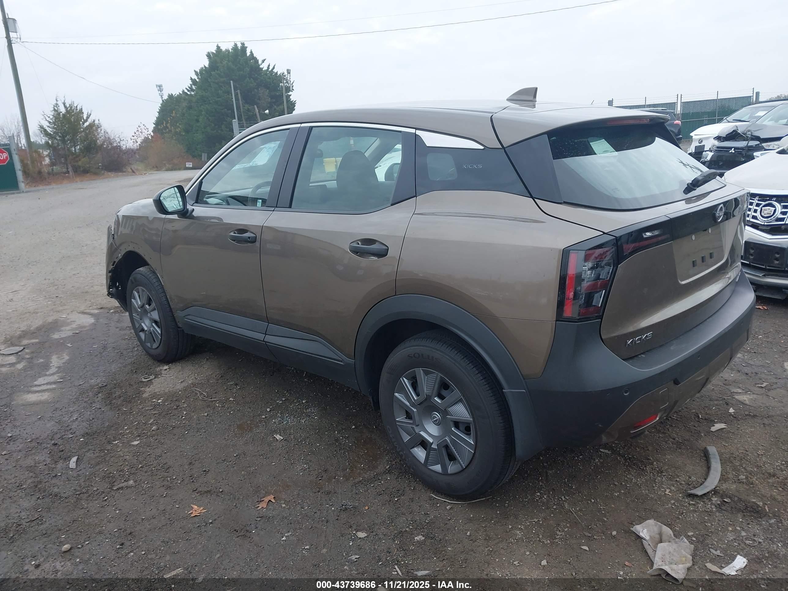 NISSAN KICKS image 3