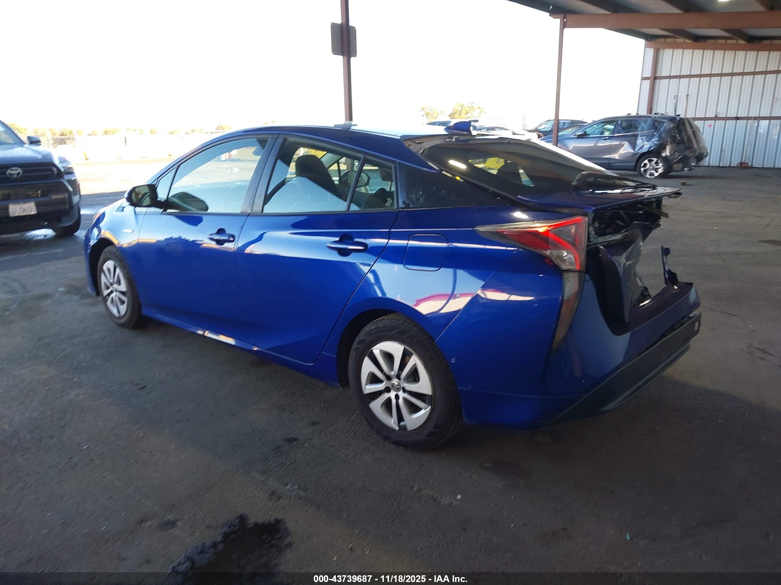 TOYOTA PRIUS image 3