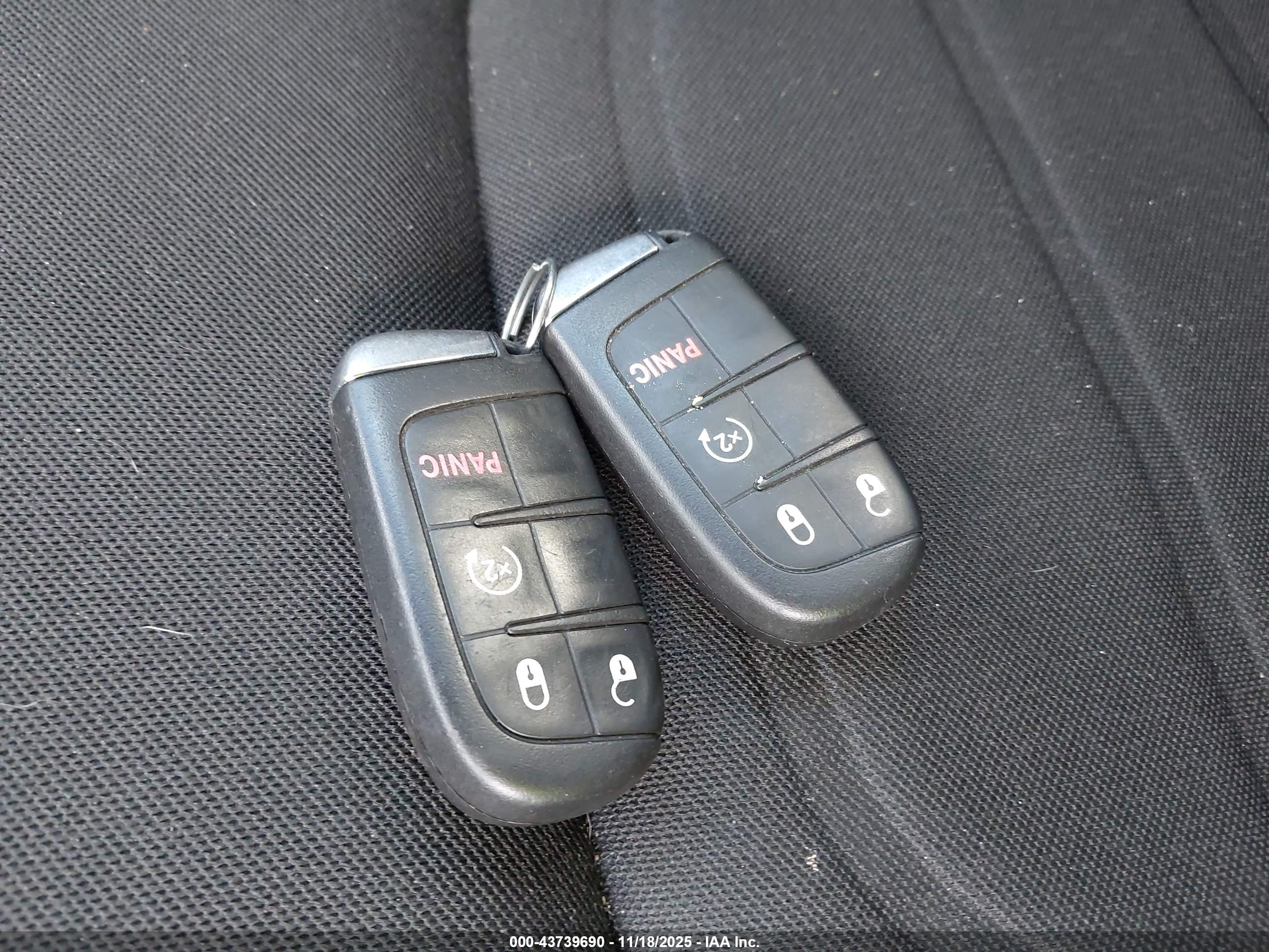 JEEP RENEGADE image 11