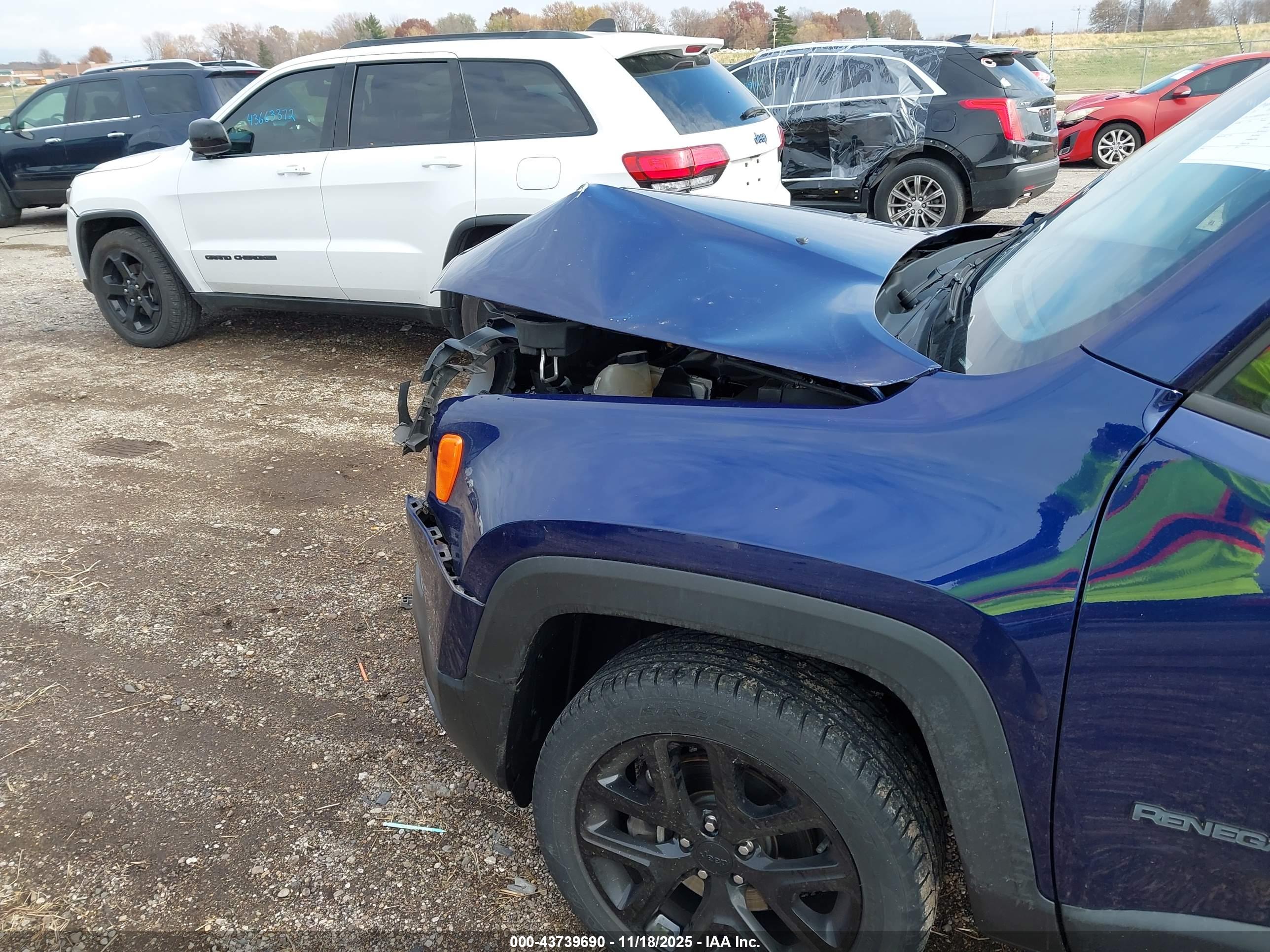 JEEP RENEGADE image 6