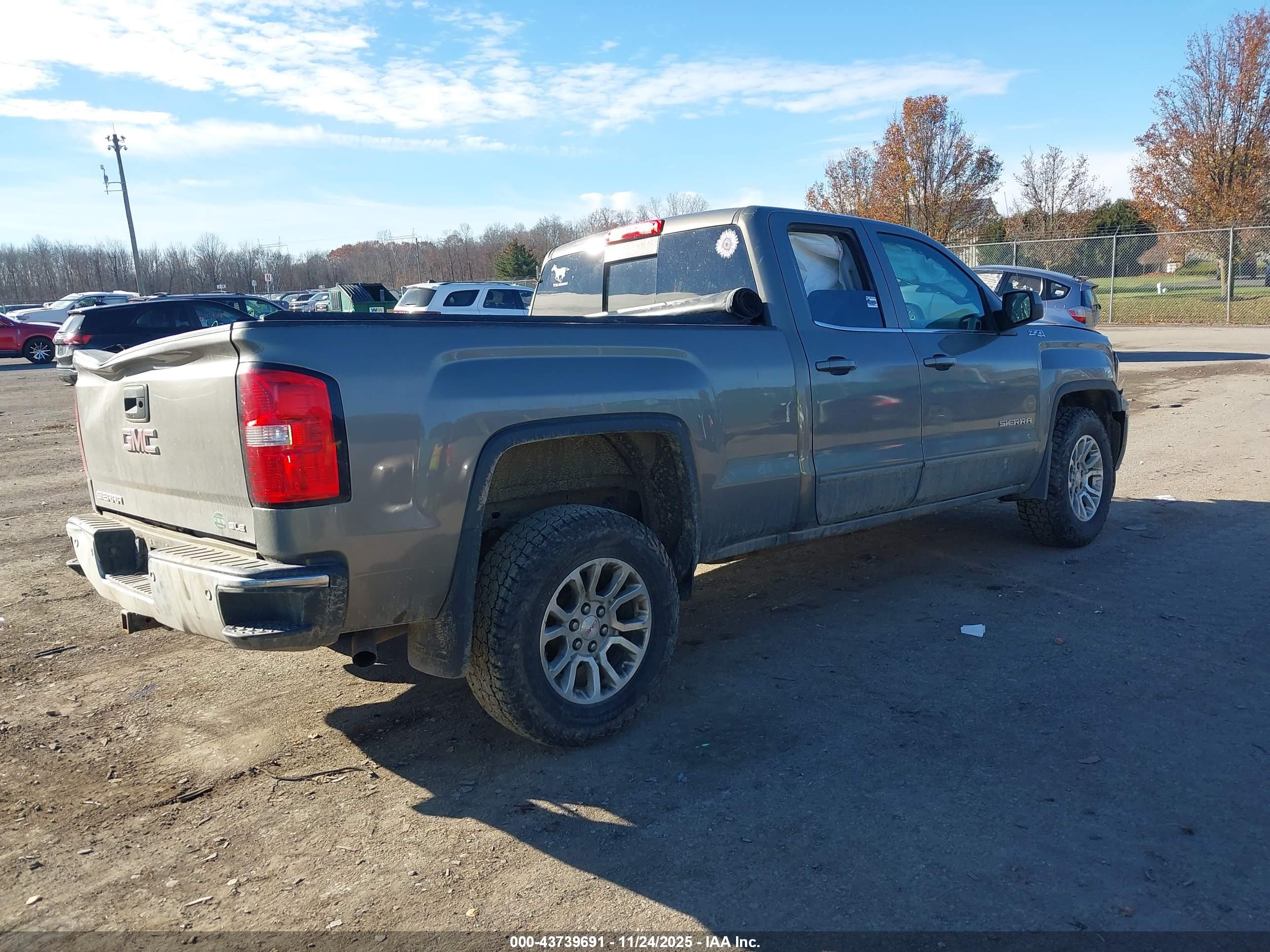 GMC SIERRA image 4