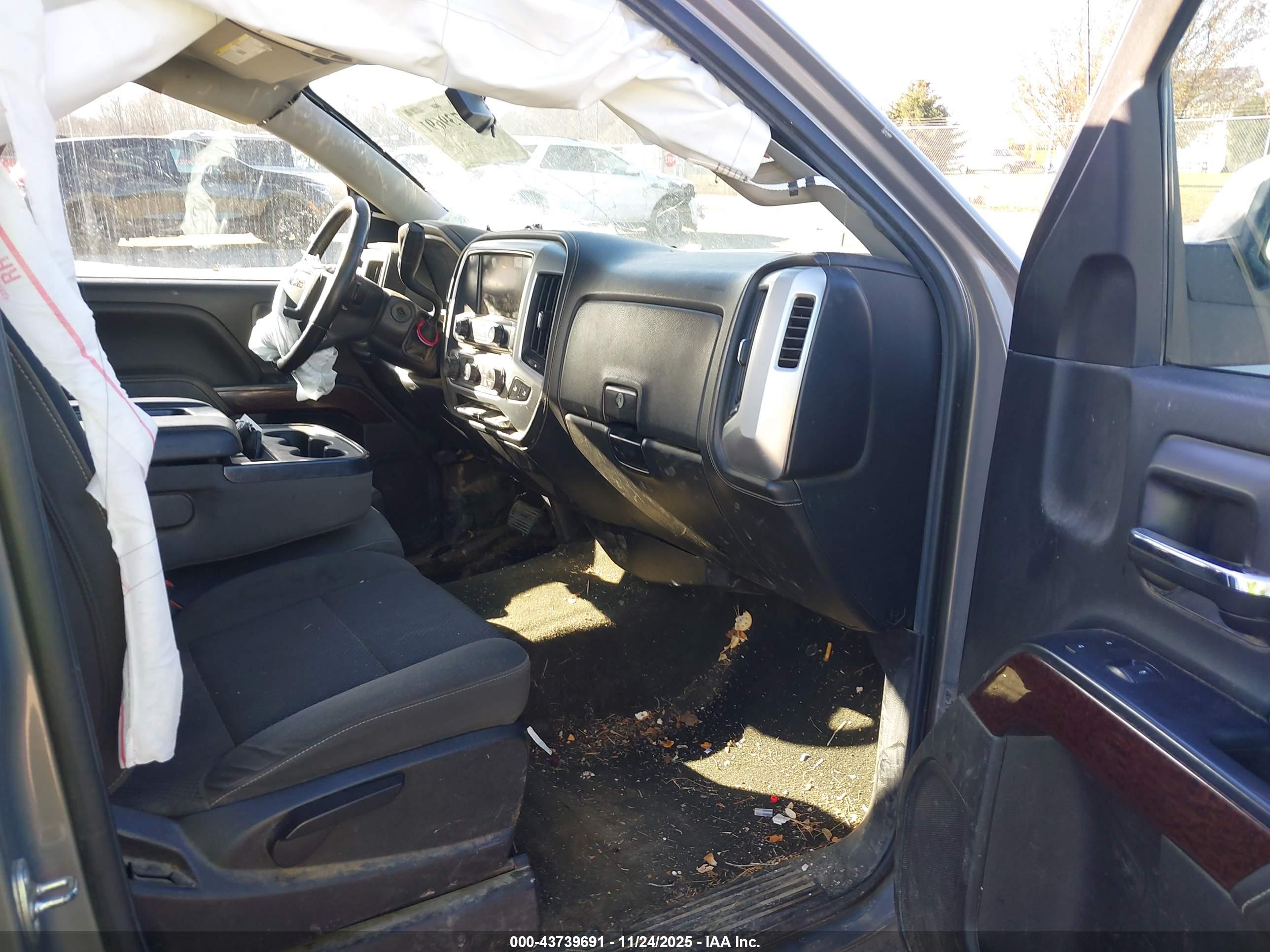 GMC SIERRA image 5