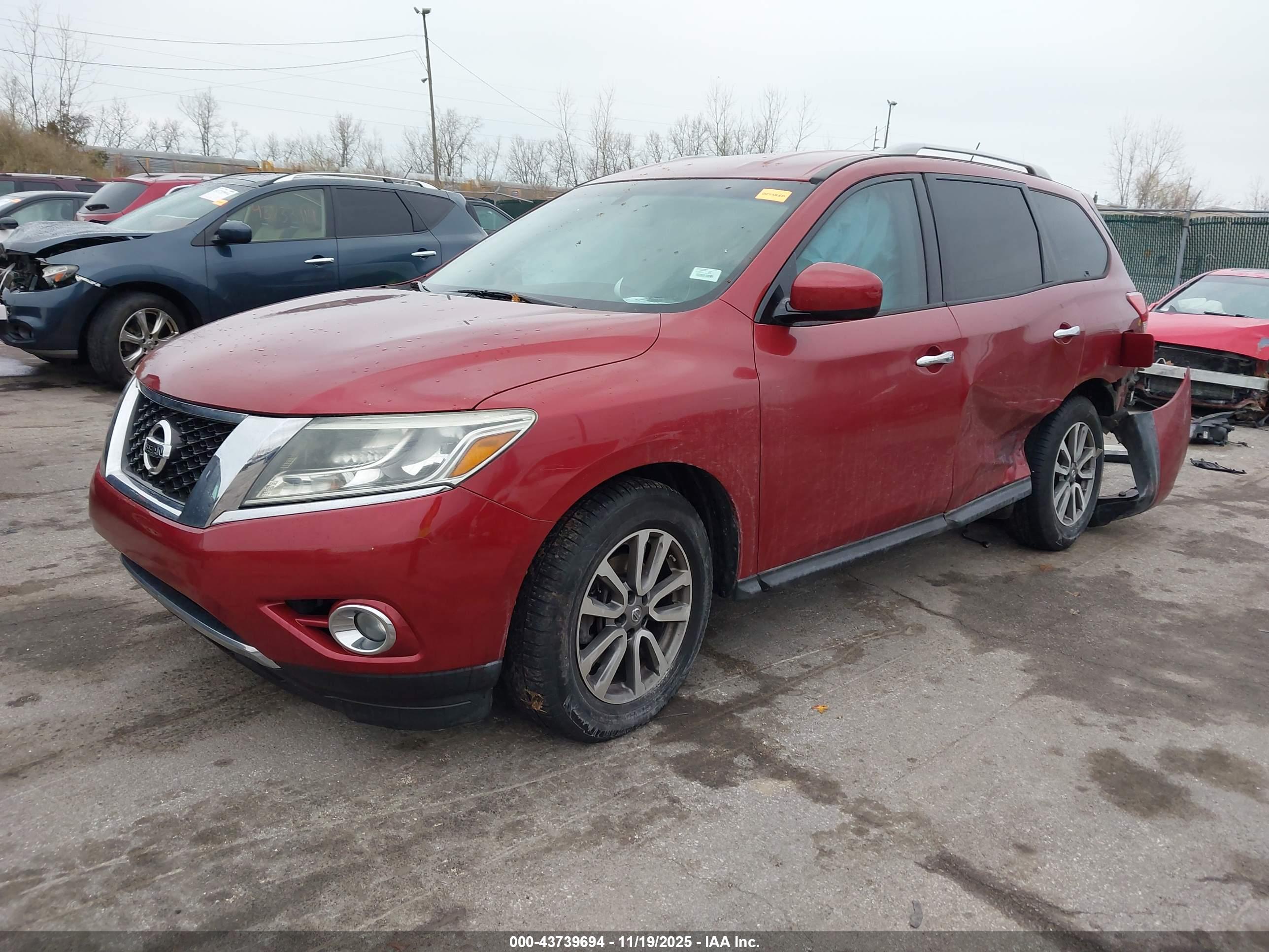 NISSAN PATHFINDER image 2