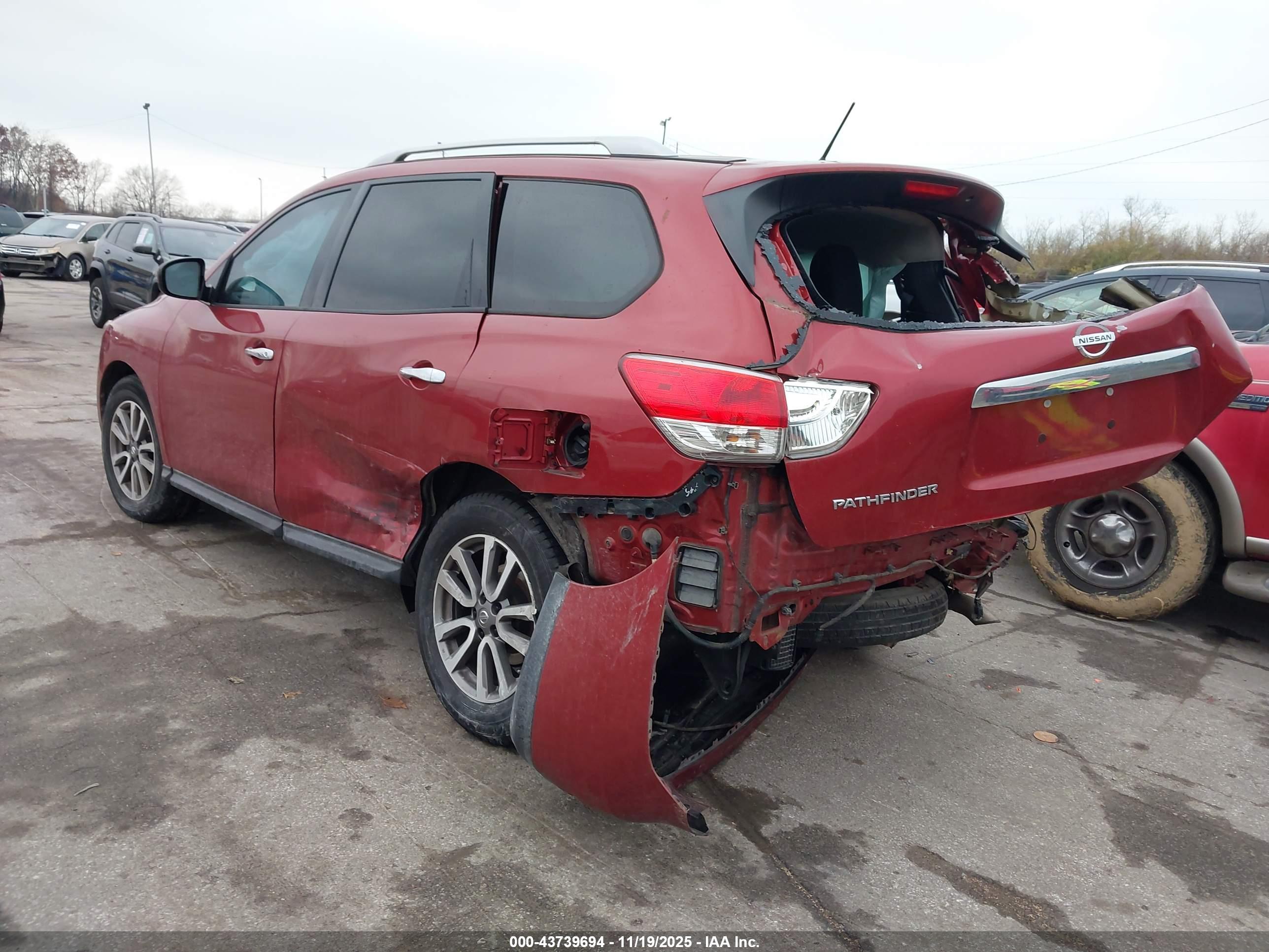 NISSAN PATHFINDER image 3