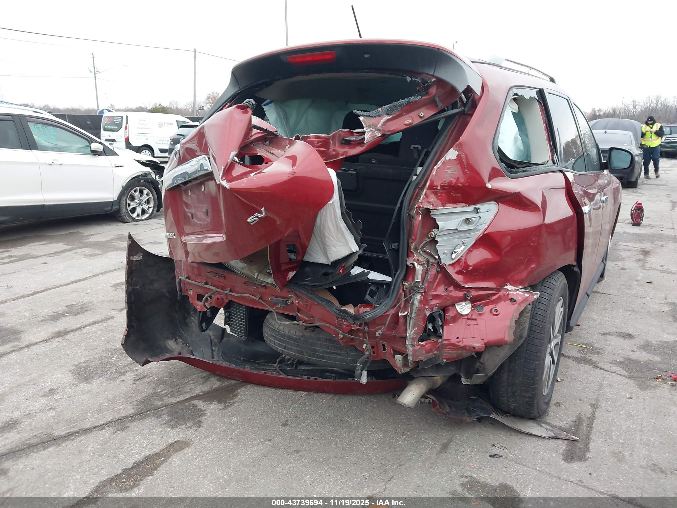 NISSAN PATHFINDER image 4