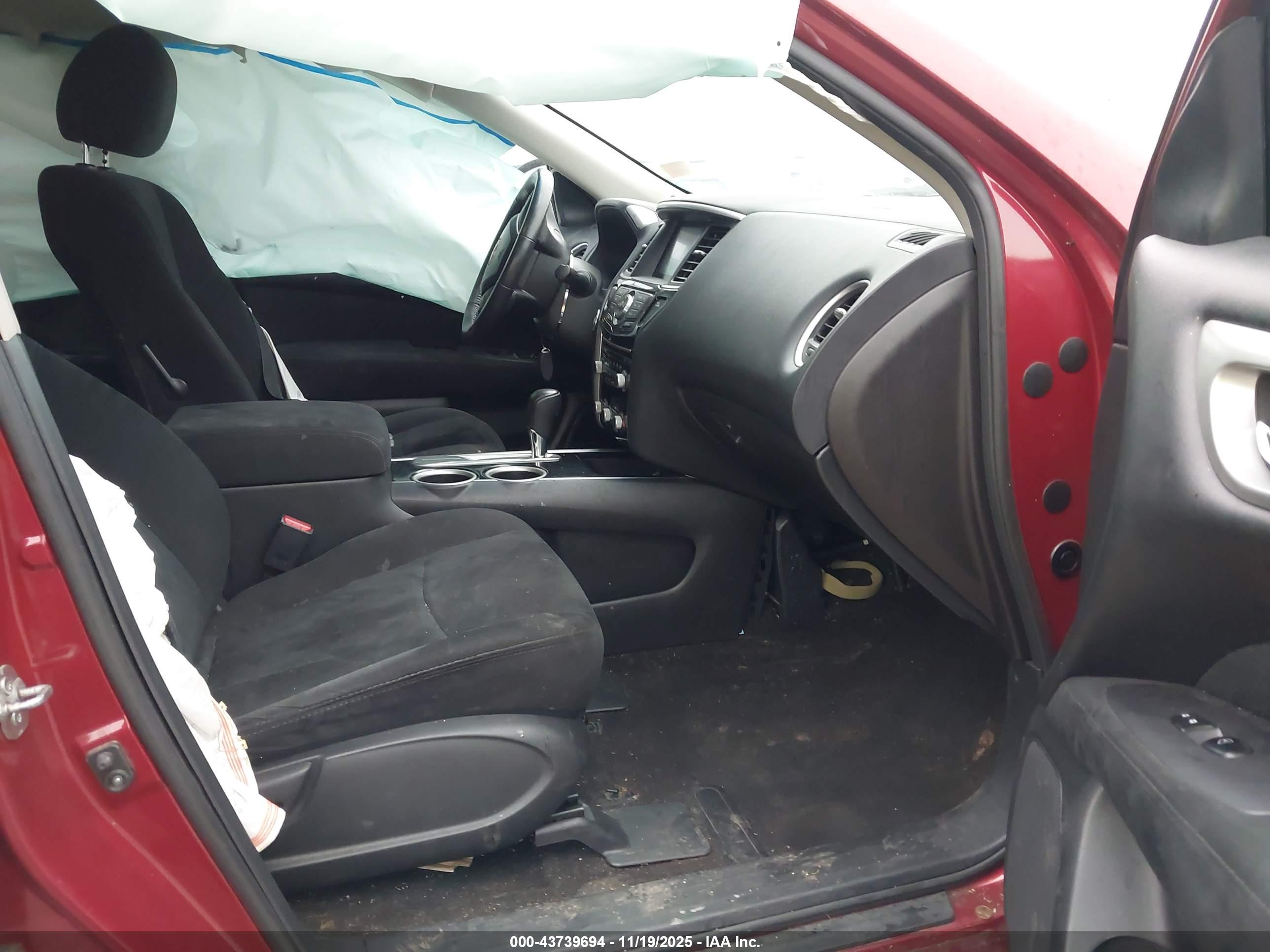 NISSAN PATHFINDER image 5