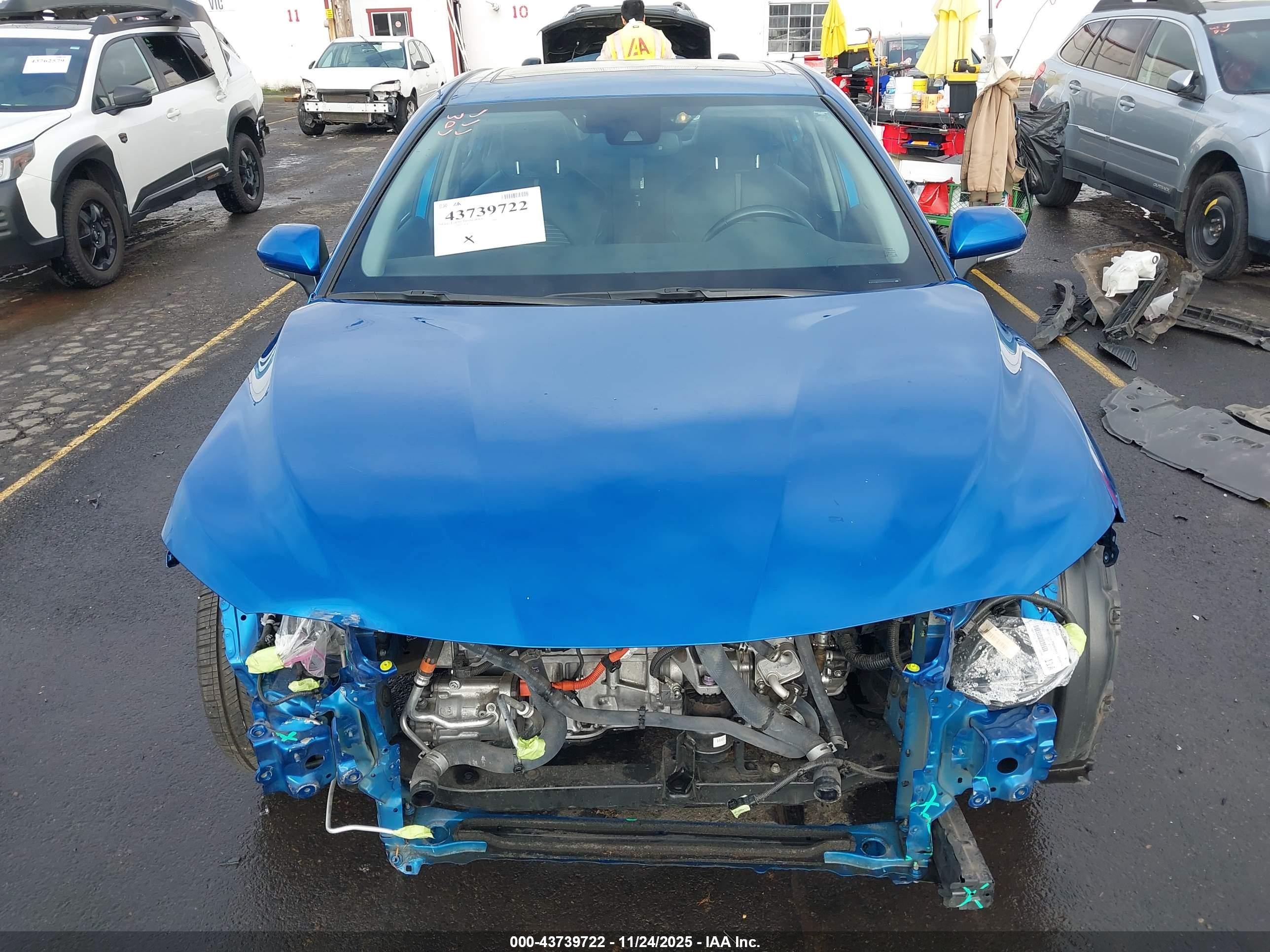TOYOTA CAMRY image 6