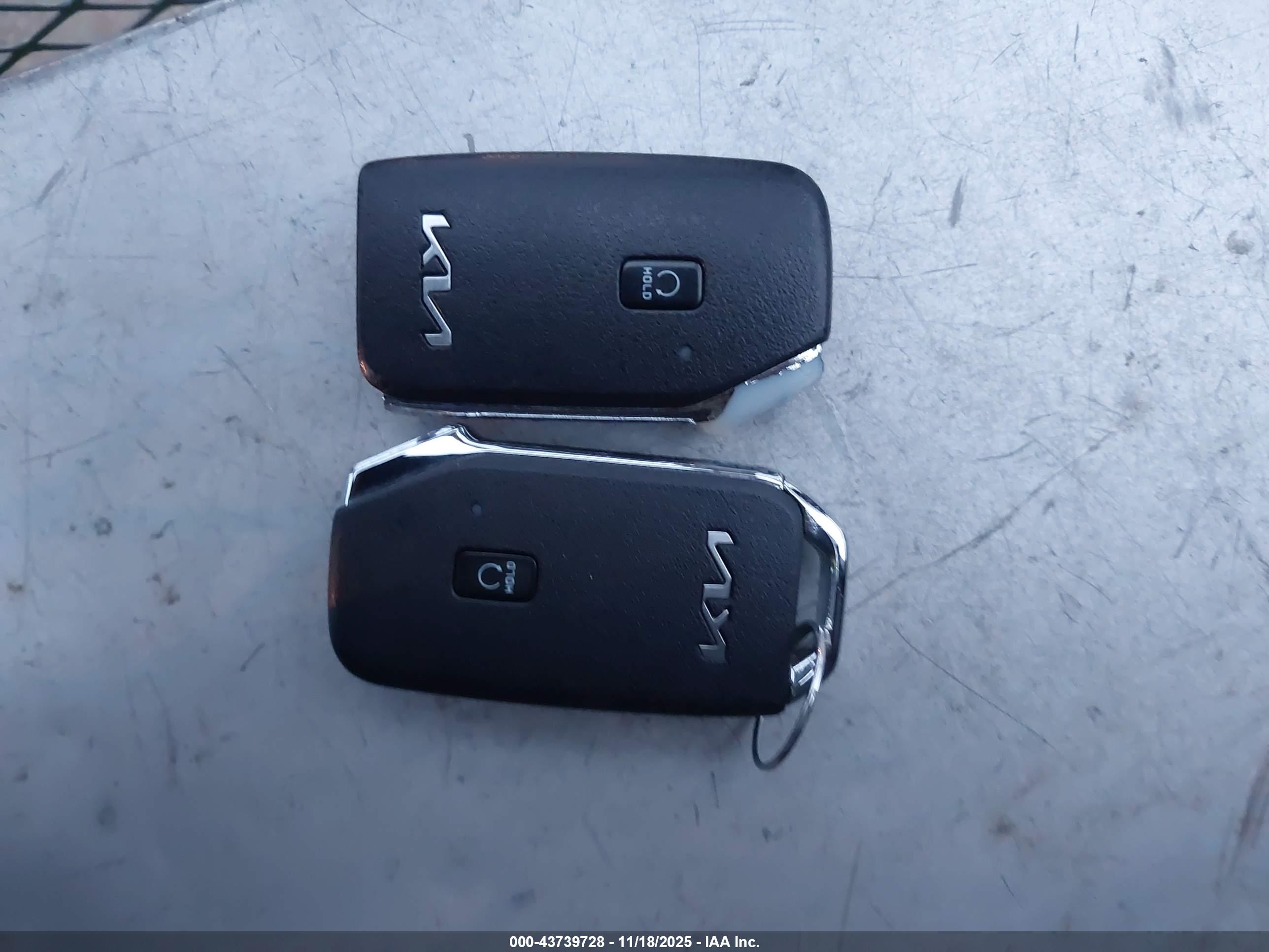 KIA K5 image 11