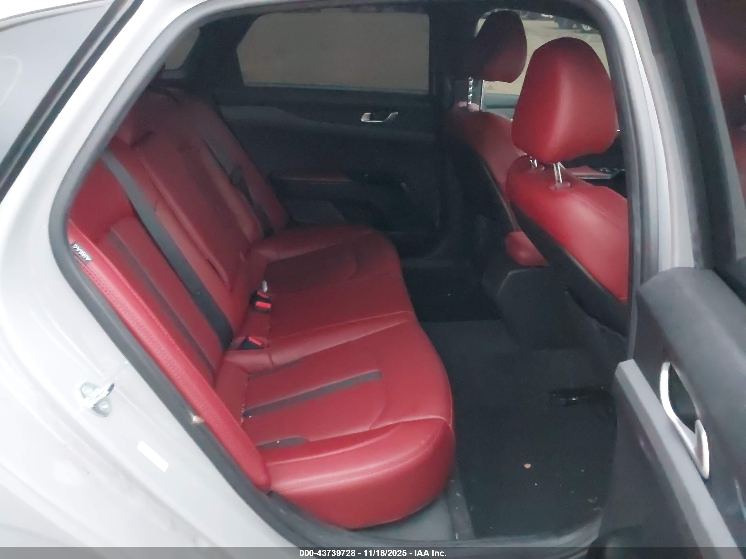 KIA K5 image 8